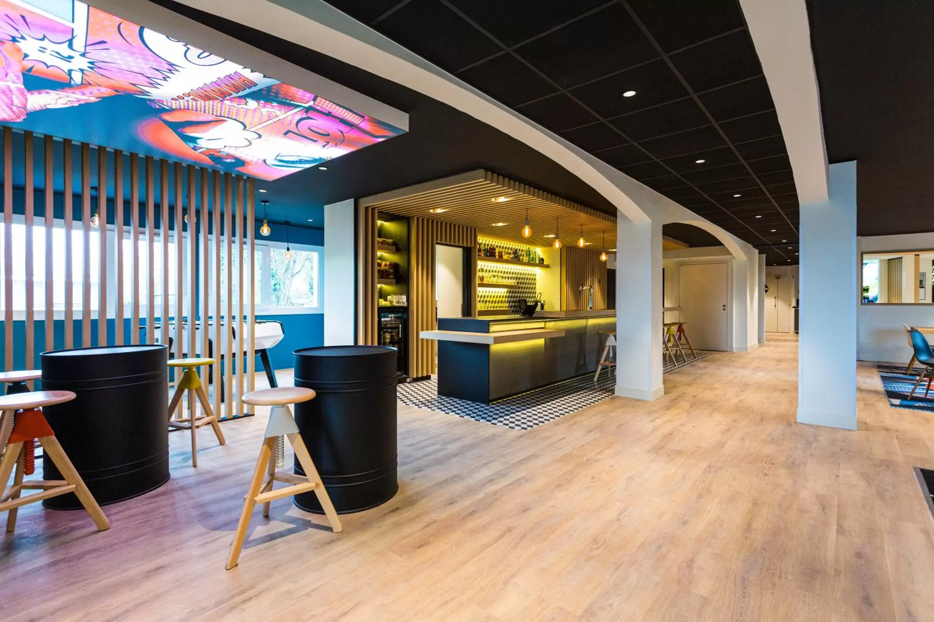 Lobby or reception in ibis Styles Bordeaux Sud