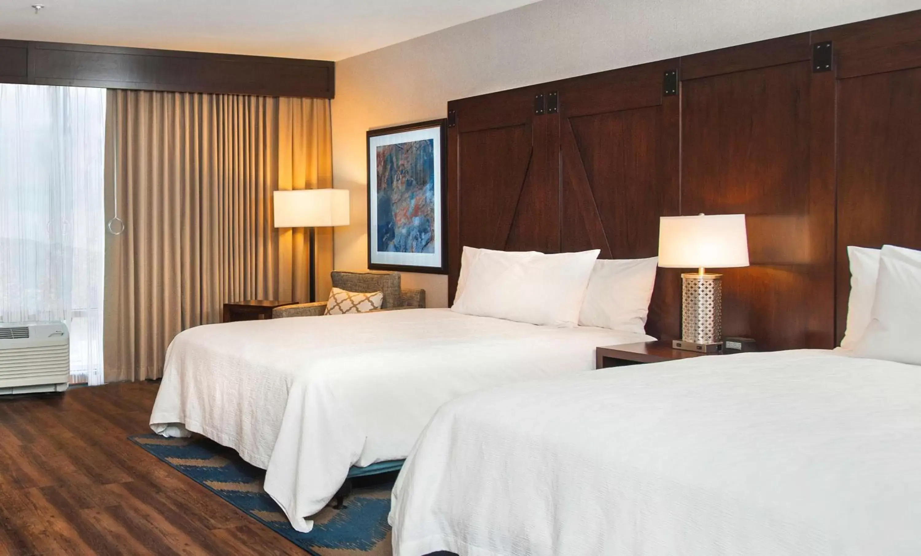Premium Queen Room with Two Queen Beds in Hilton Garden Inn Burbank Downtown