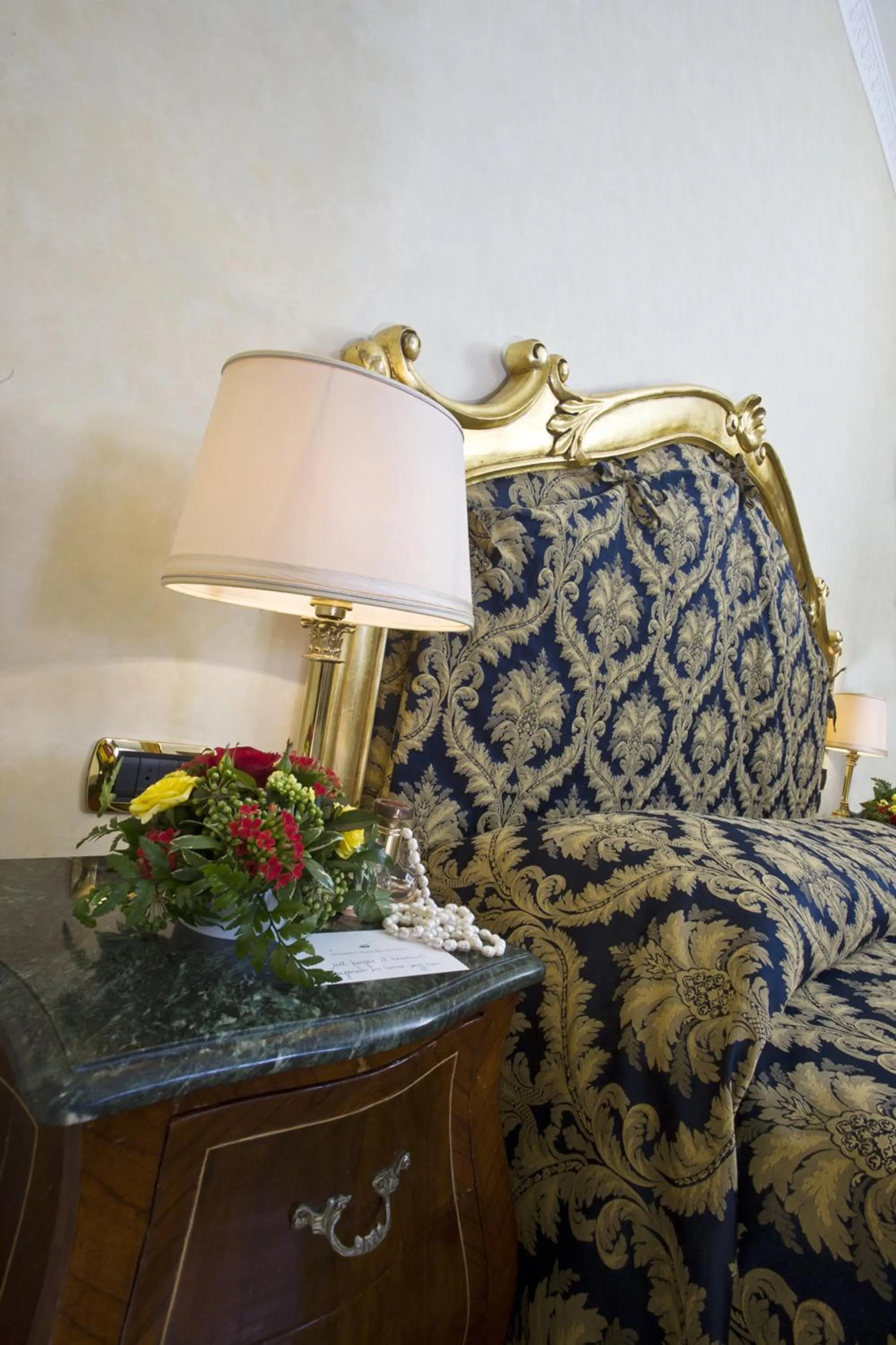 Bed in Hotel Vittoria