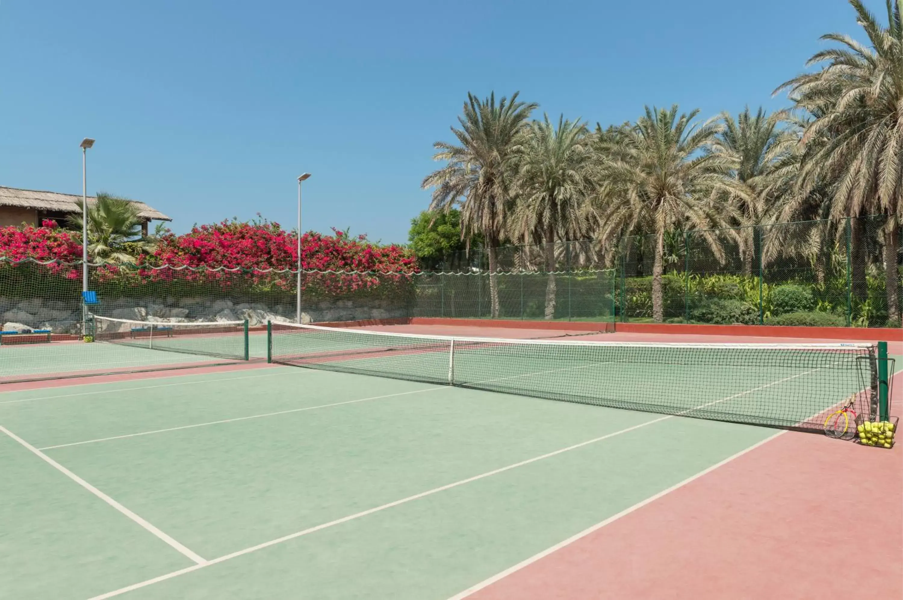 Tennis court, Tennis/Squash in Coral Beach Resort Sharjah