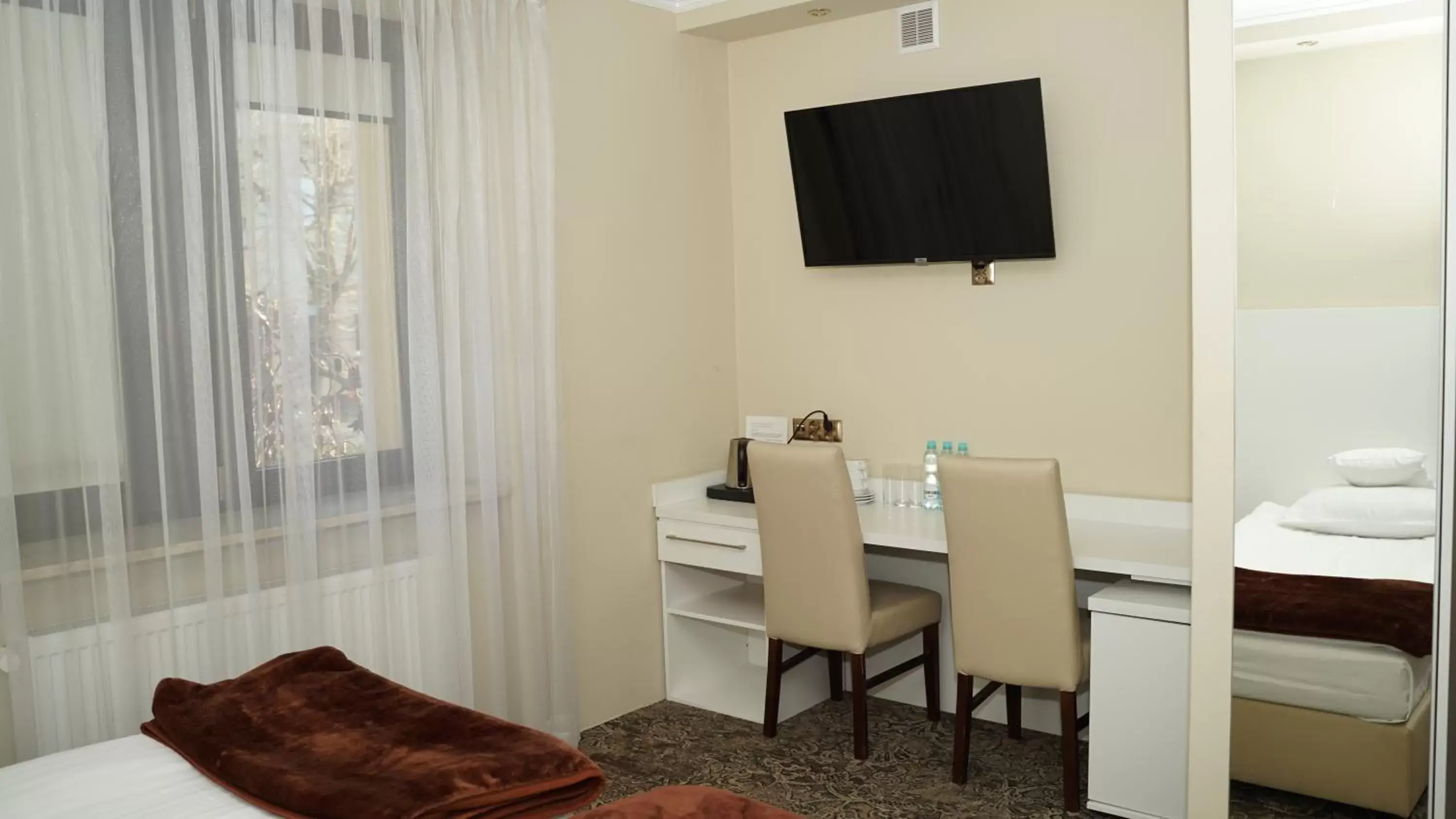 Triple Room in Hotel Promien Triple Room in Hotel Promien