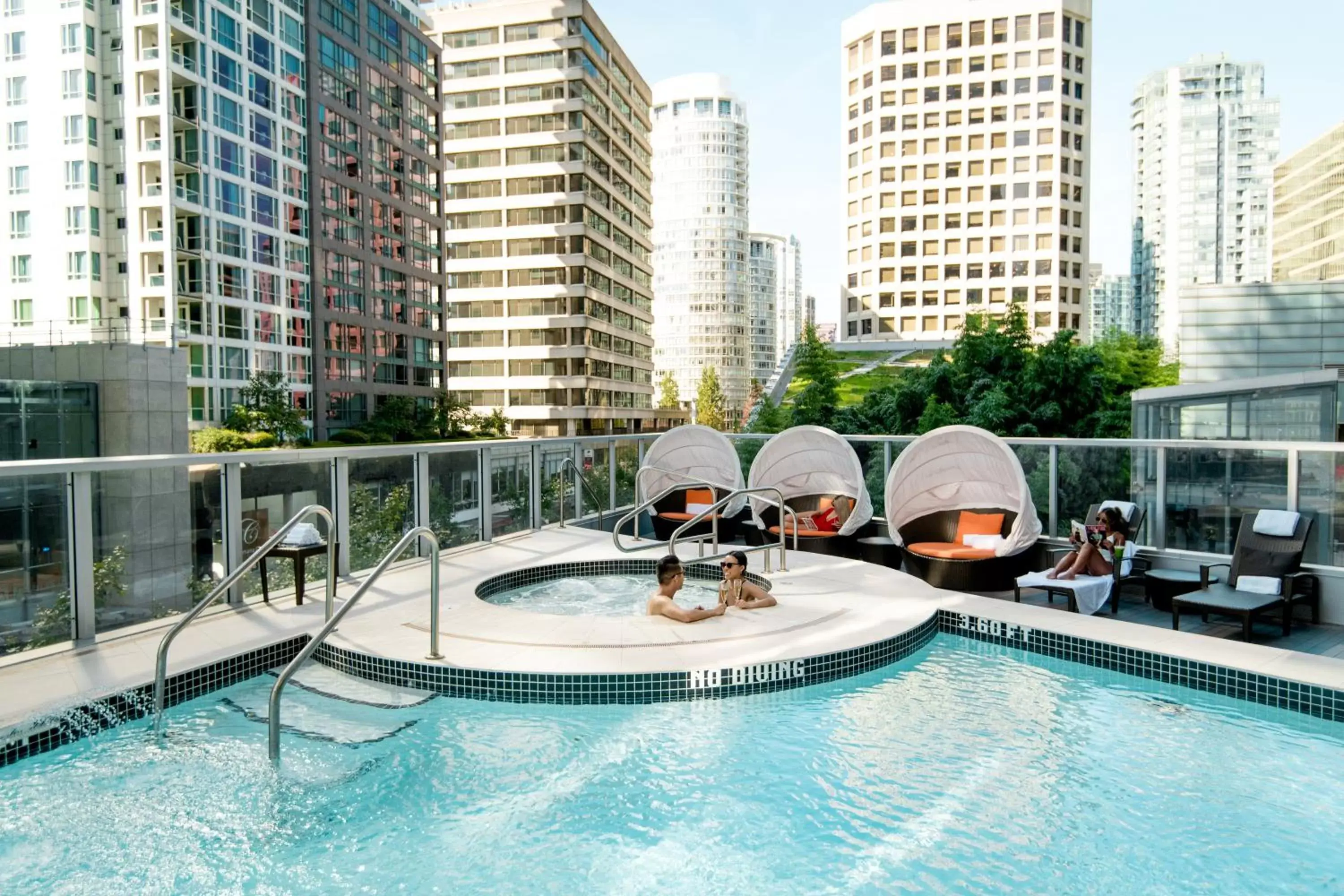 Pool view, Swimming Pool in Shangri-La Vancouver