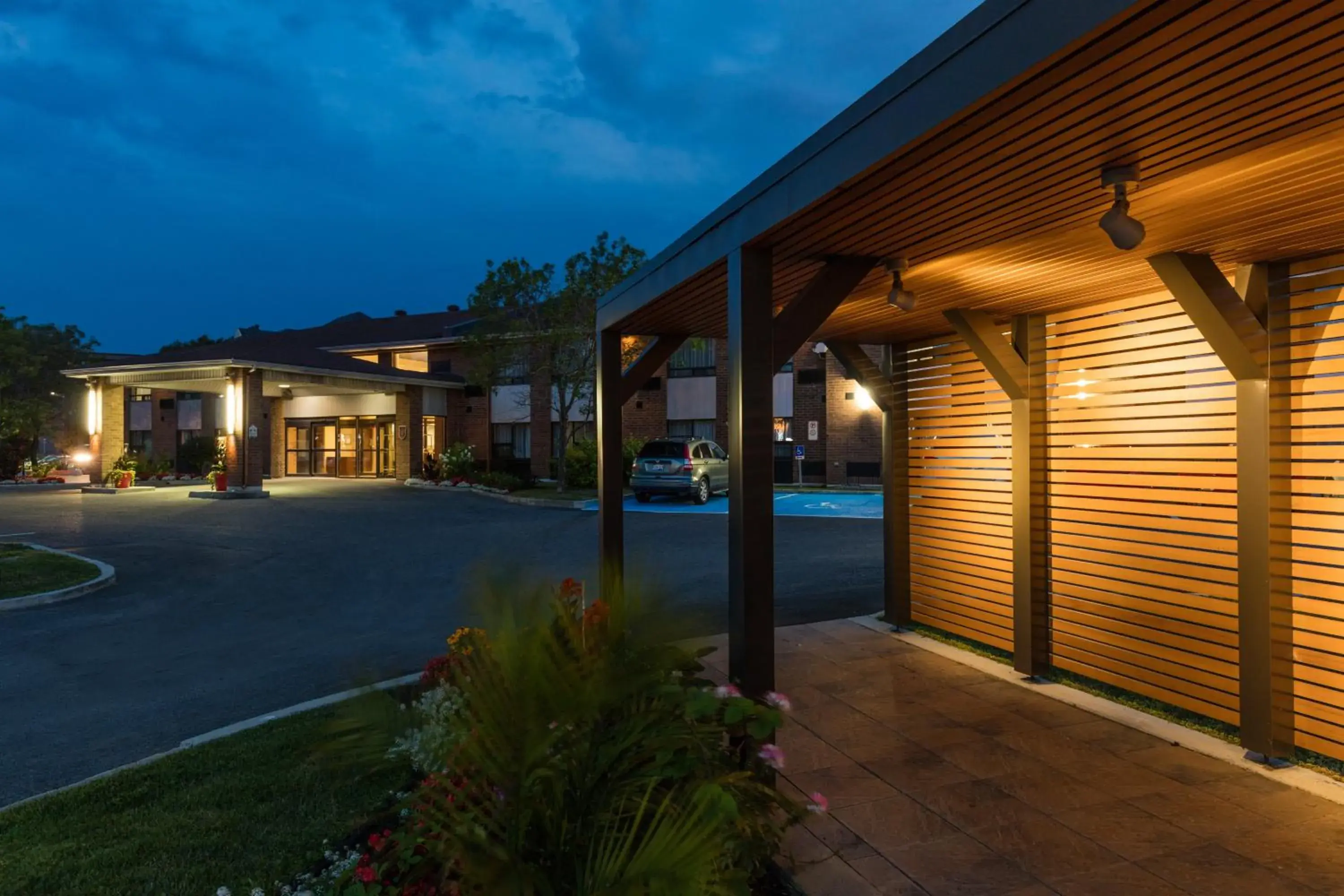 Facade/entrance, Property Building in N Hotel