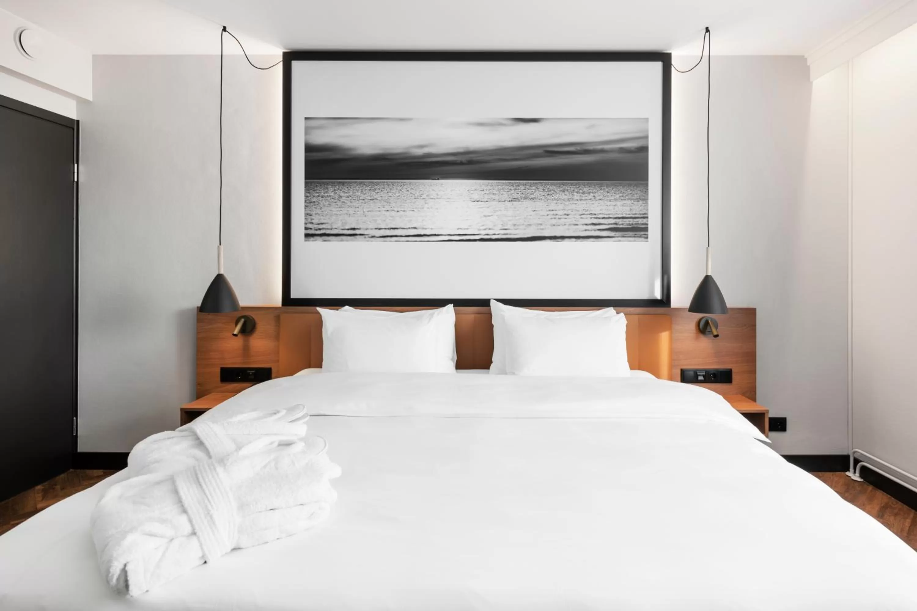 Bed in MERCURE KLAIPEDA CITY HOTEL, Meetings, Events, Restaurant & Bar - Accor Group, Pet Stay FREE