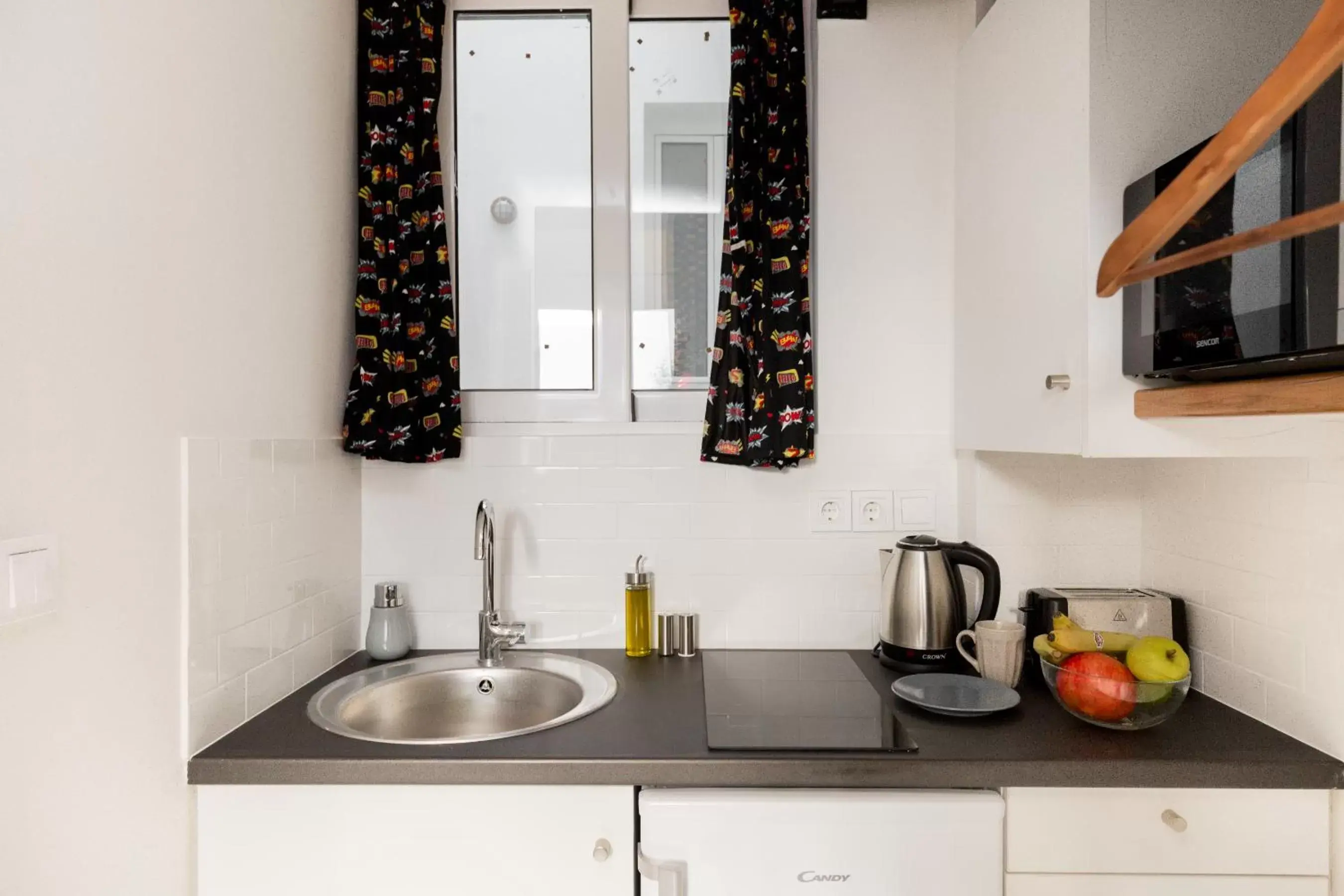 Kitchen/Kitchenette in Troon of Athens Apartments