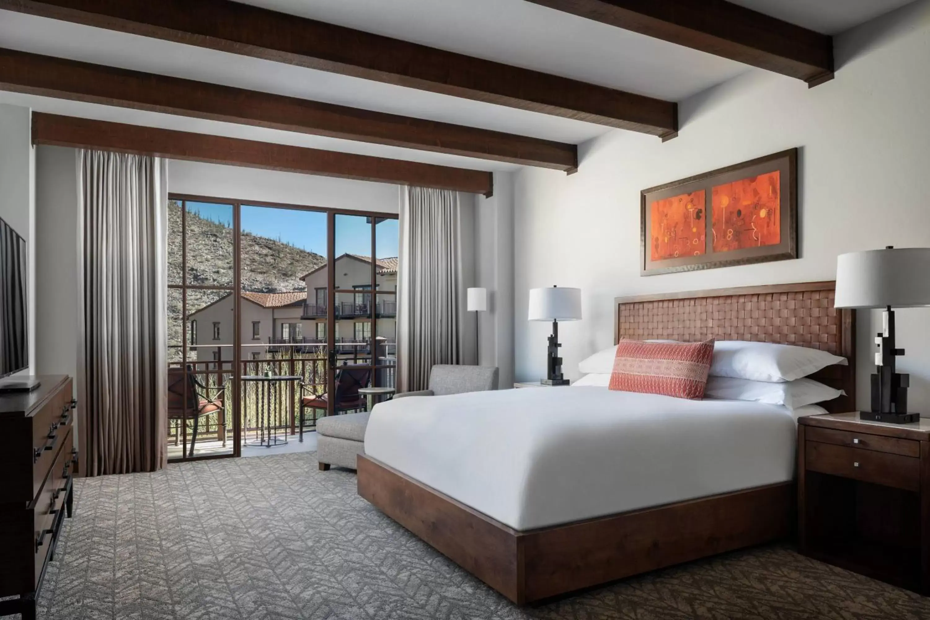 Bedroom, Bed in The Ritz-Carlton, Dove Mountain