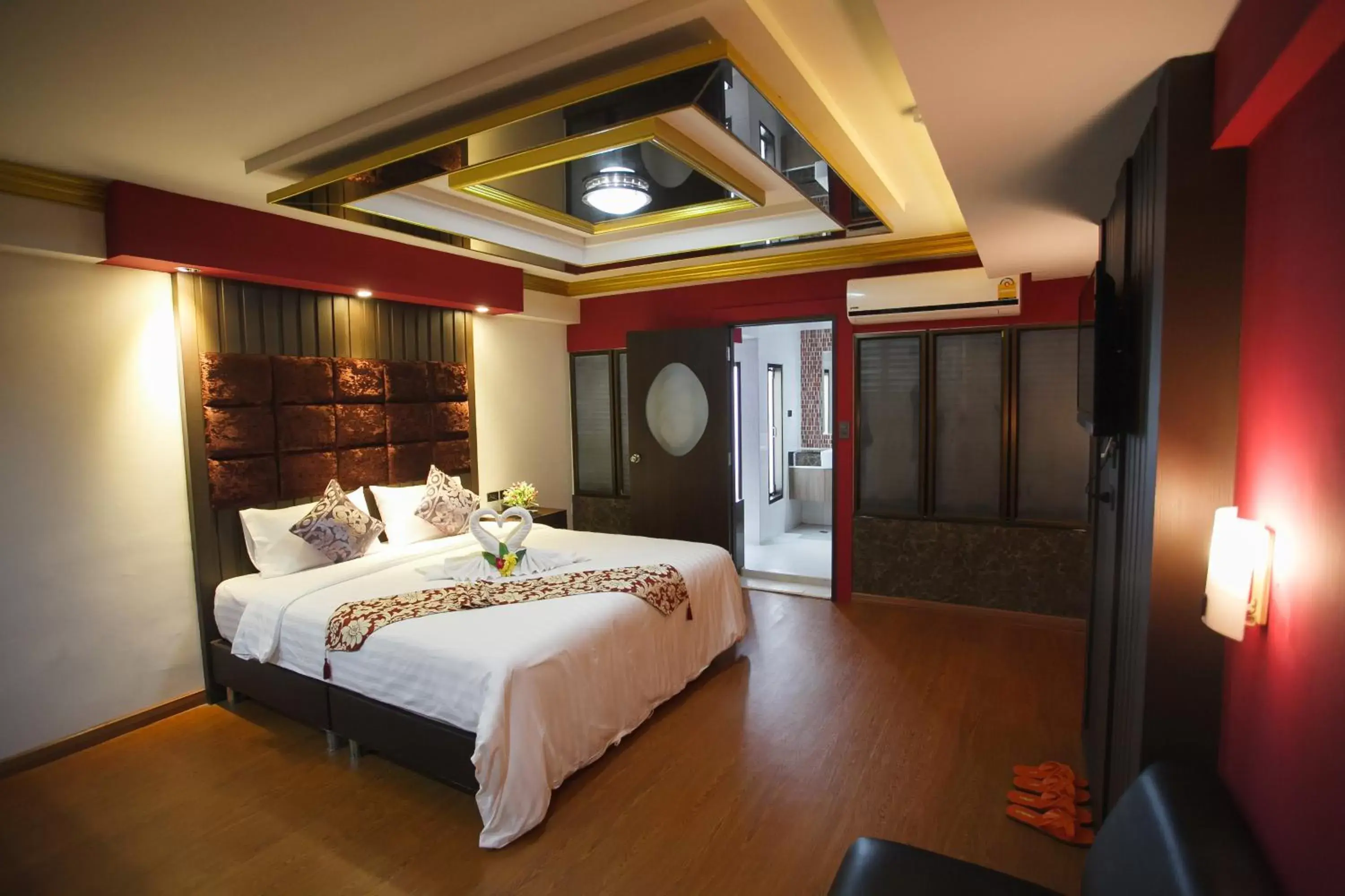 Bedroom in Grand Pink Hotel Hatyai