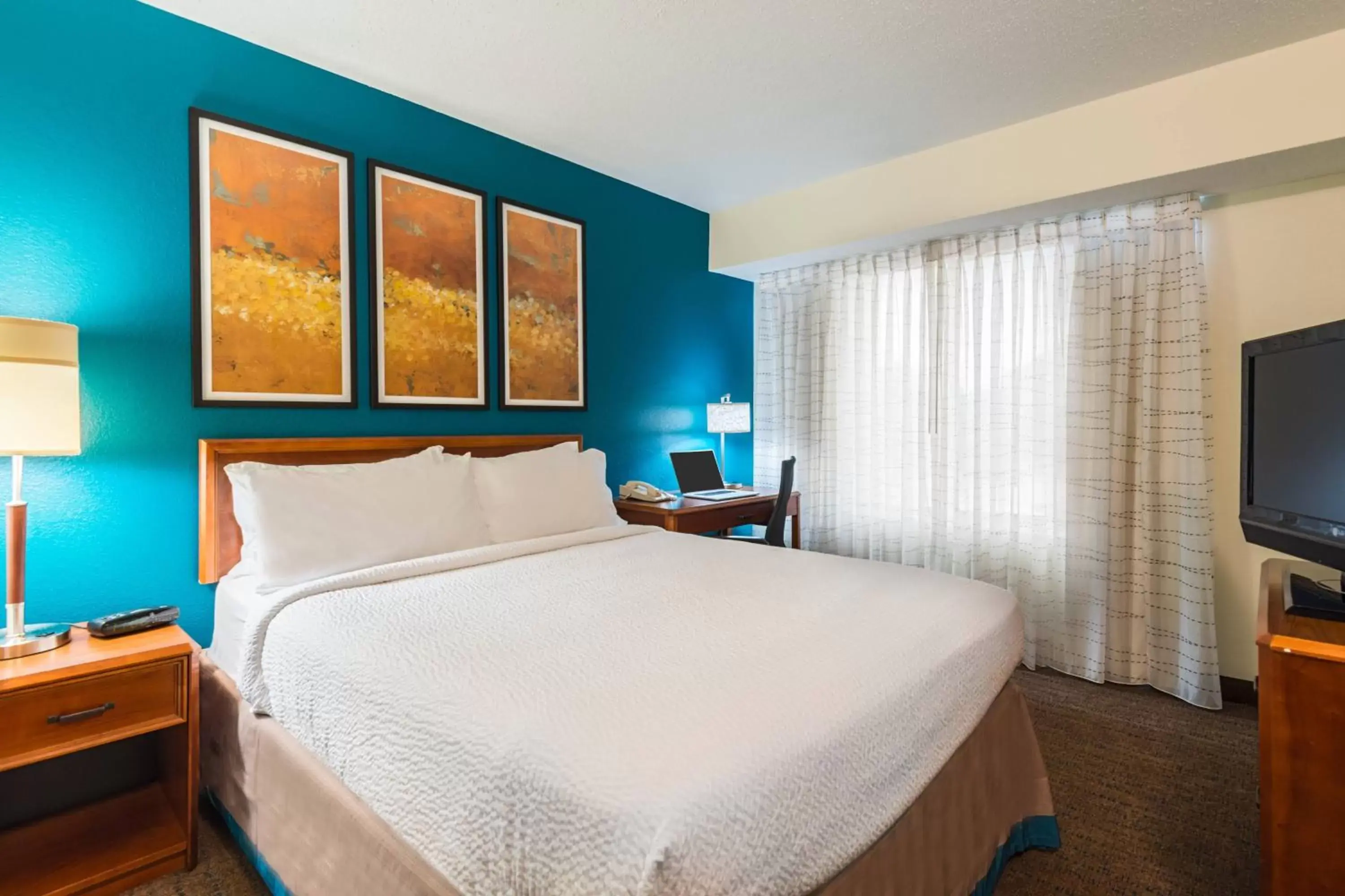 Bedroom, Bed in Residence Inn Charlotte SouthPark