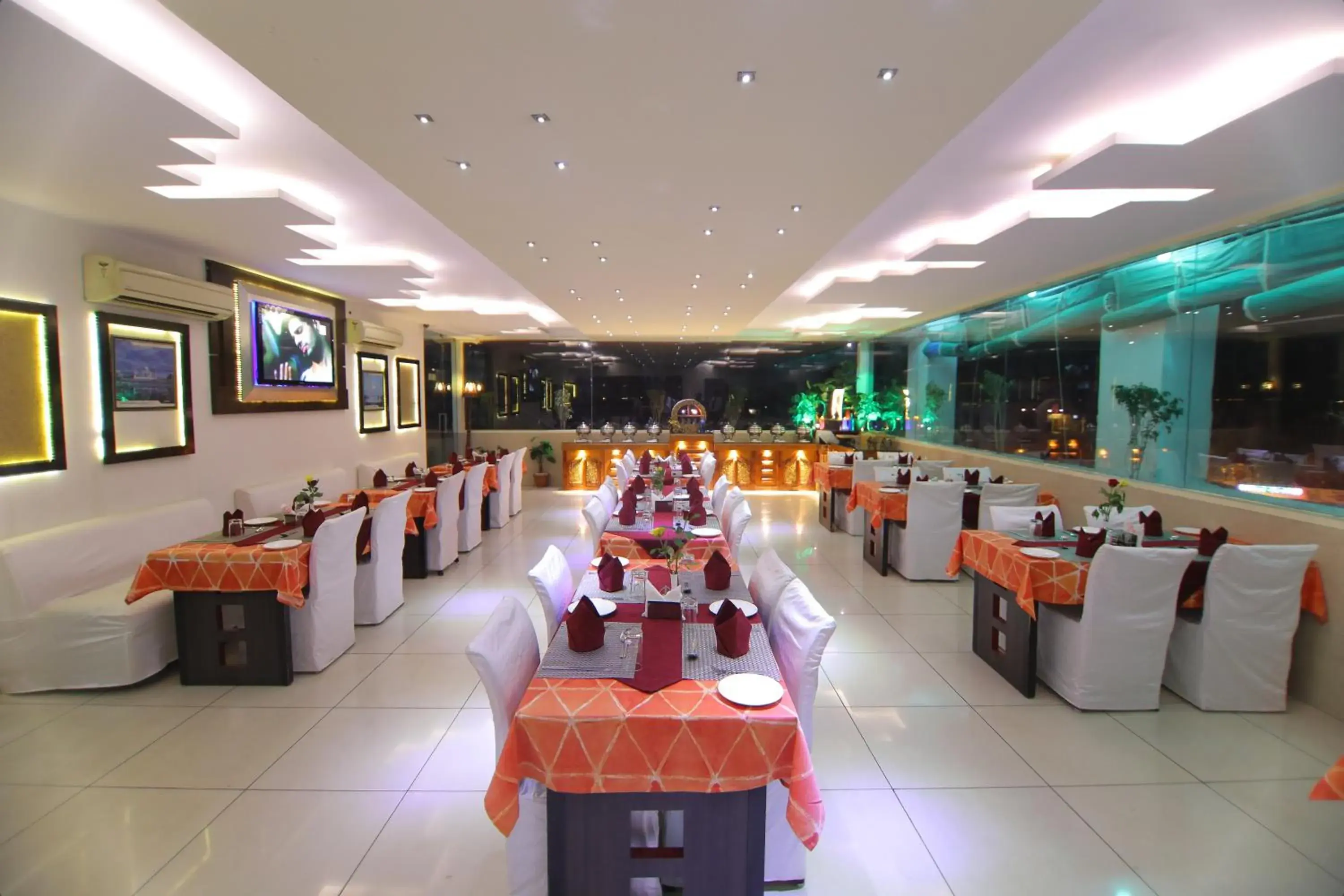 Restaurant/places to eat in Taj Inn Hotel Restaurant/places to eat in Taj Inn Hotel