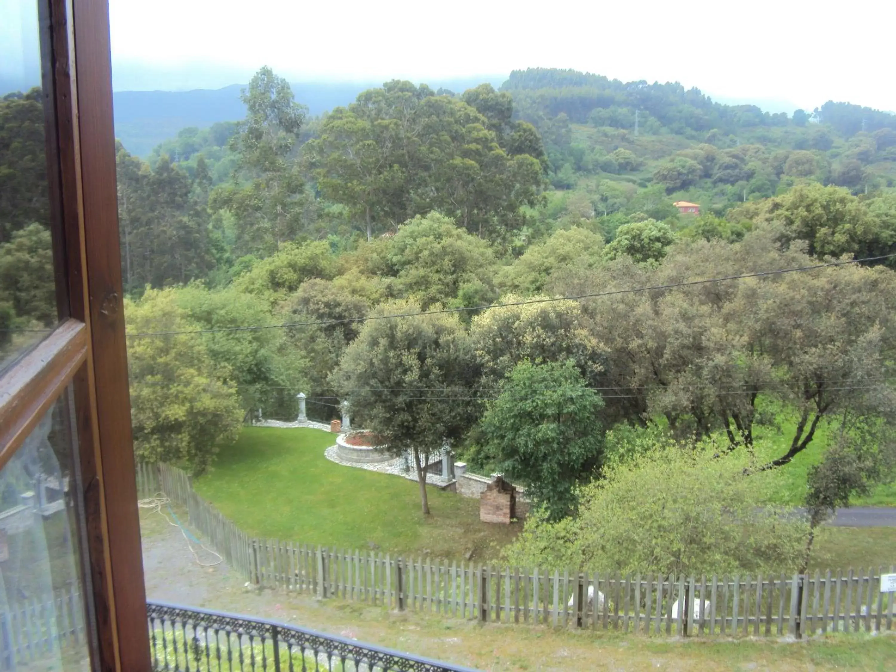 Day, Garden View in La Biesca Sebreñu