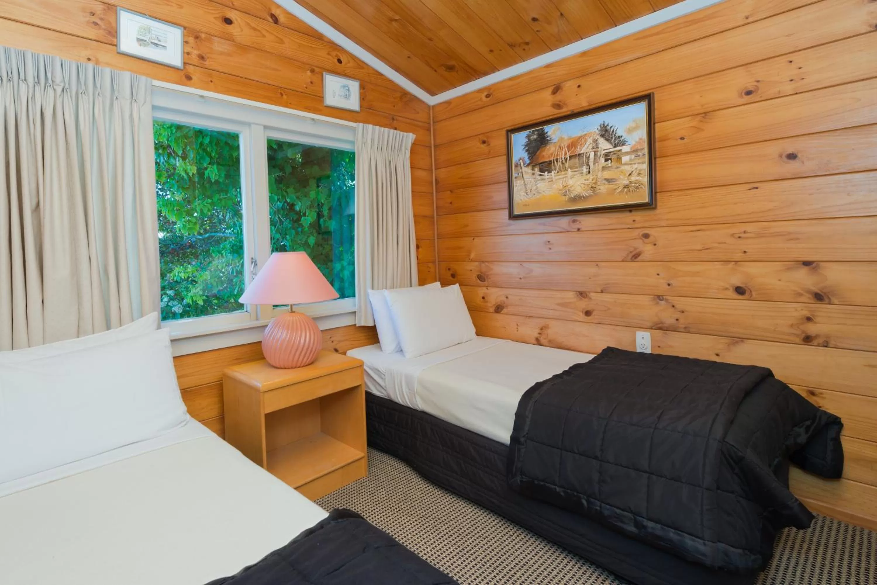 Day, Bed in Oasis Beach Motel