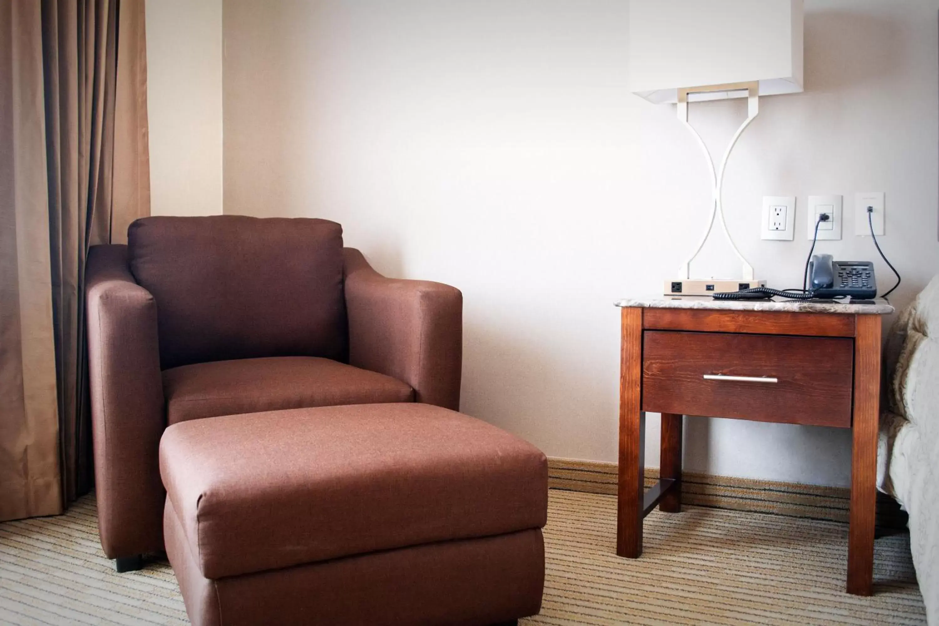 Living room, Seating Area in Wyndham Torreon