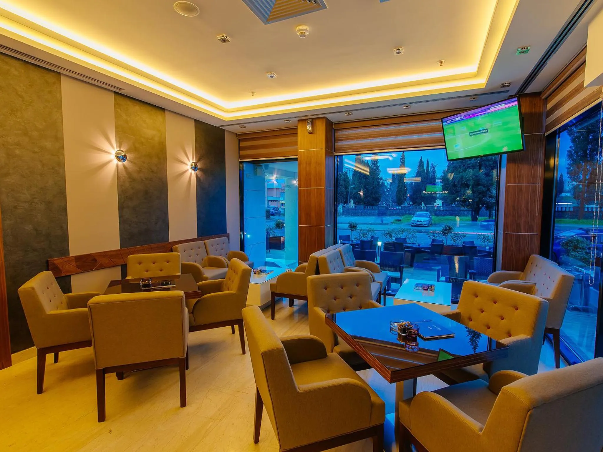 Restaurant/places to eat in Hotel New Star