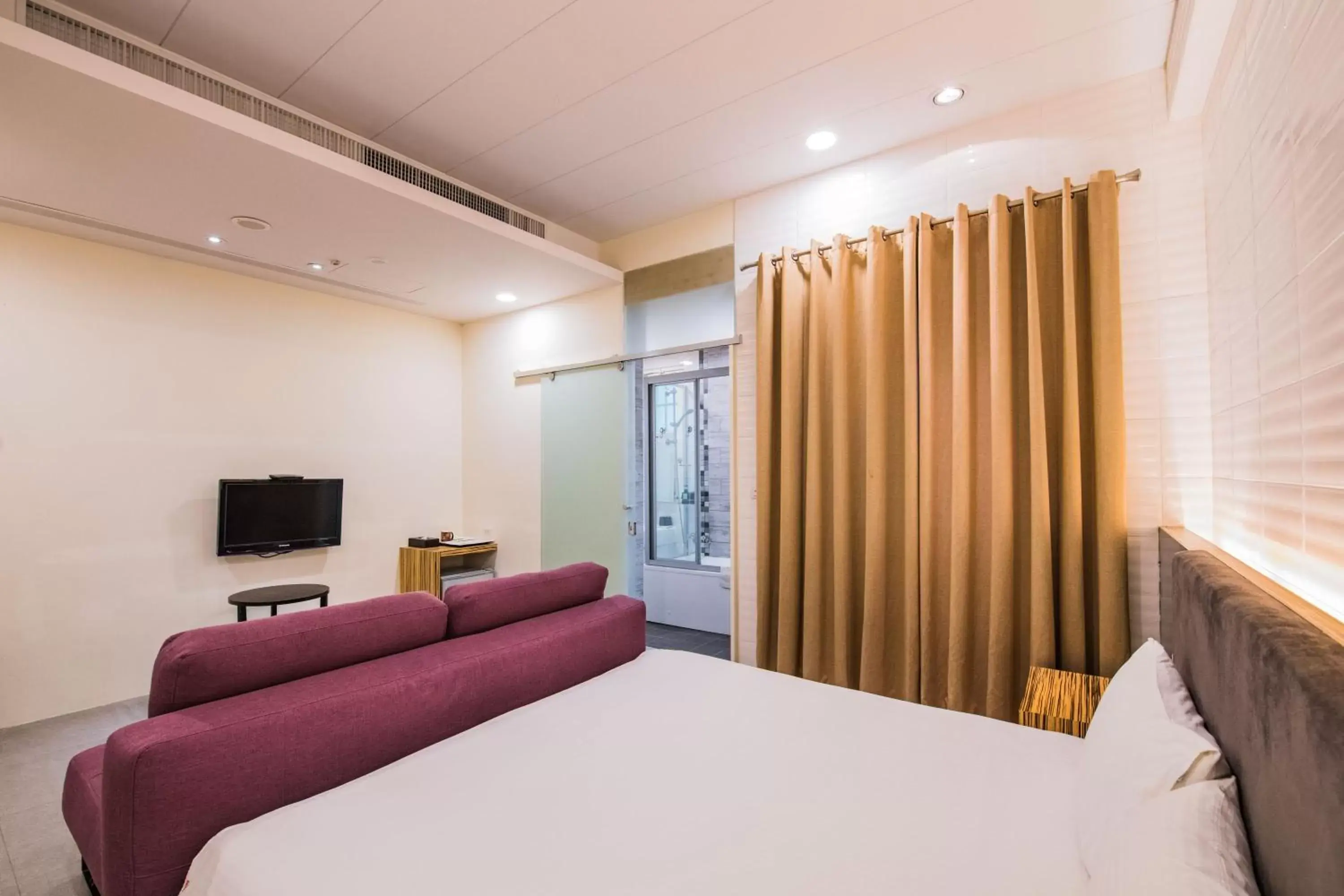 Deluxe Double Room with Bath in Pisces06 Deluxe Double Room with Bath in Pisces06