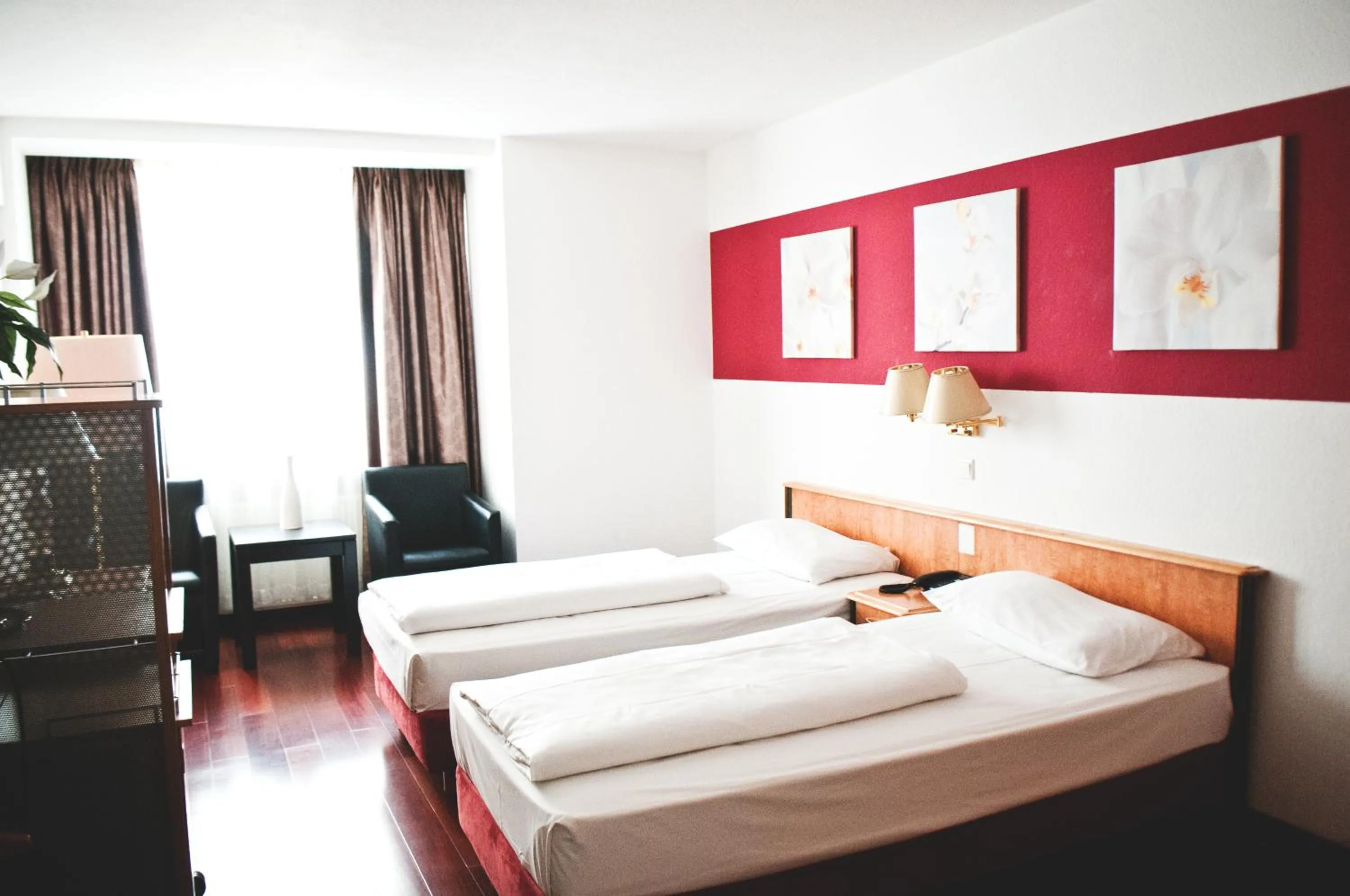 Photo of the whole room, Bed in Hotel Batavia