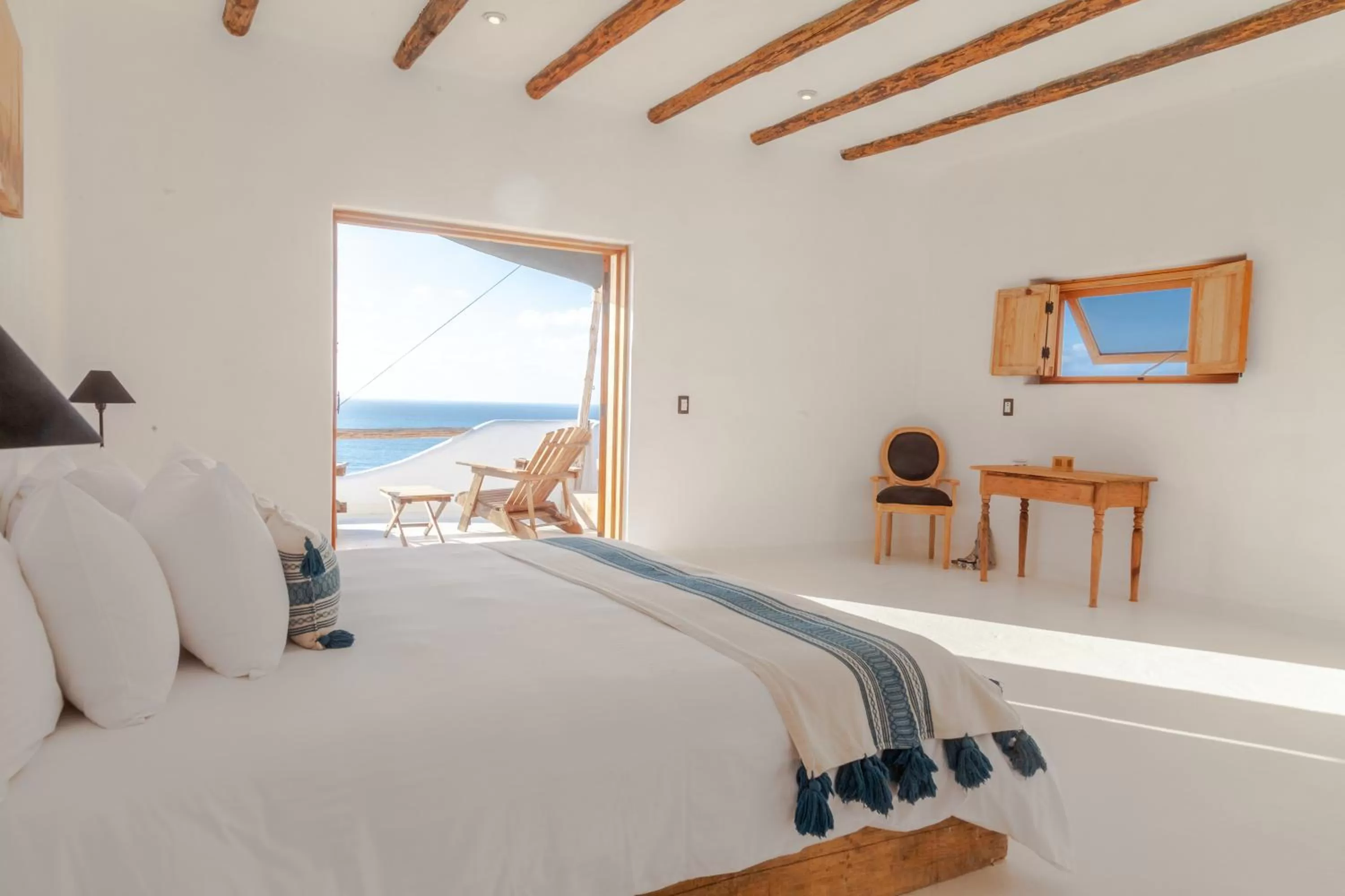 View (from property/room), Bed in The White Lodge