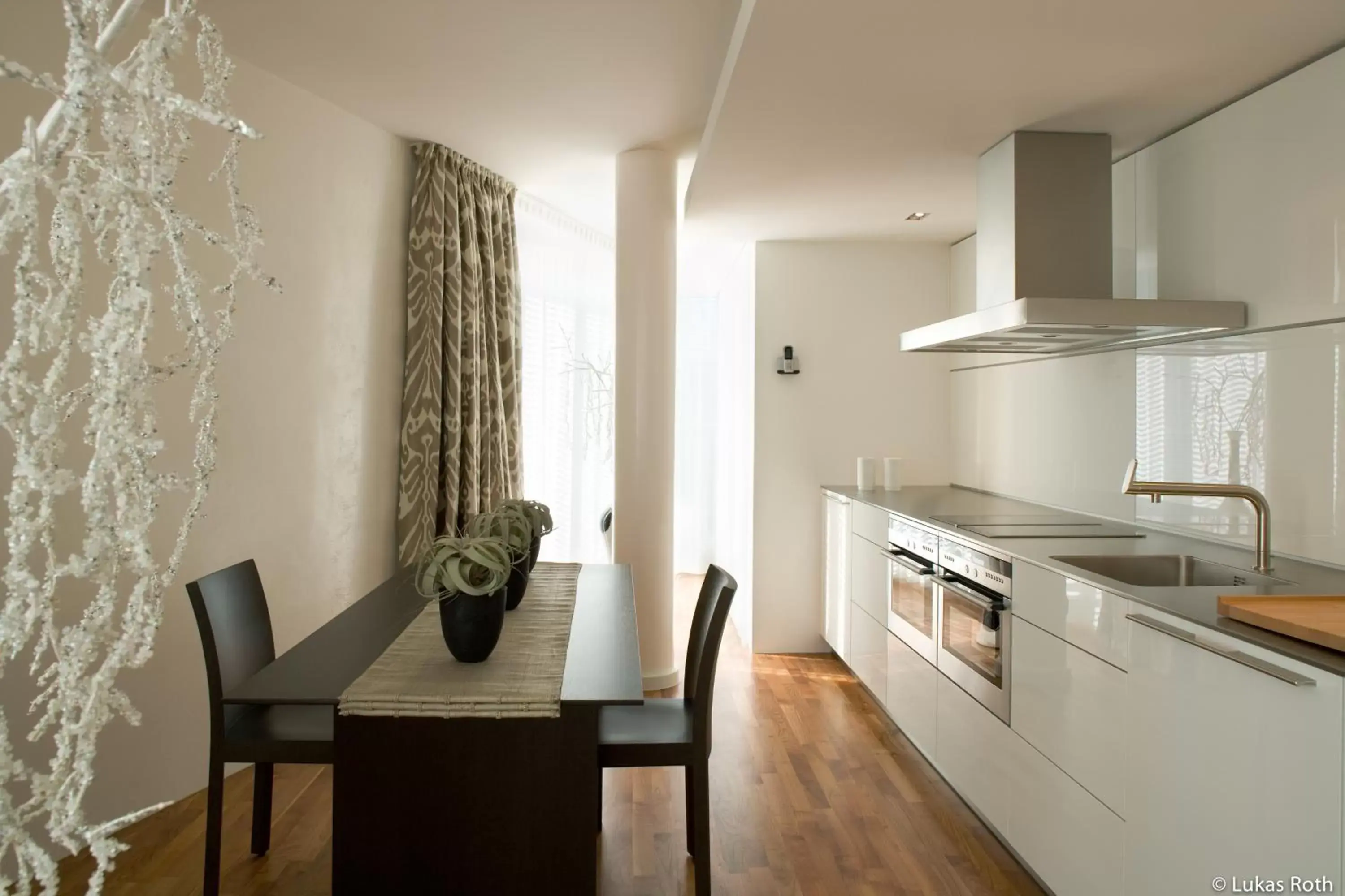 Decorative detail, Kitchen/Kitchenette in The Mandala Hotel