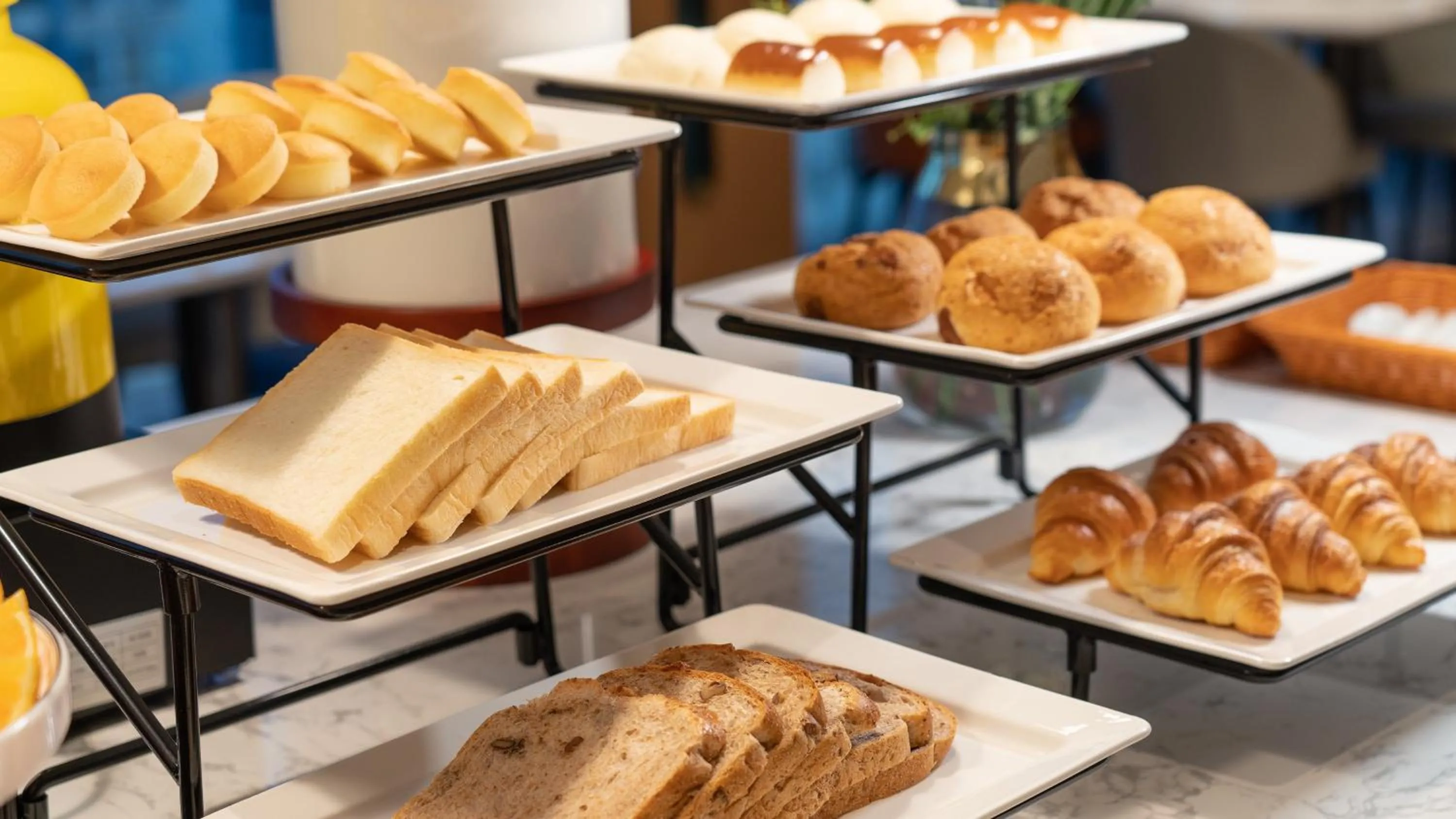 Breakfast in Holiday Inn Express Nanning Convention&Exhibition