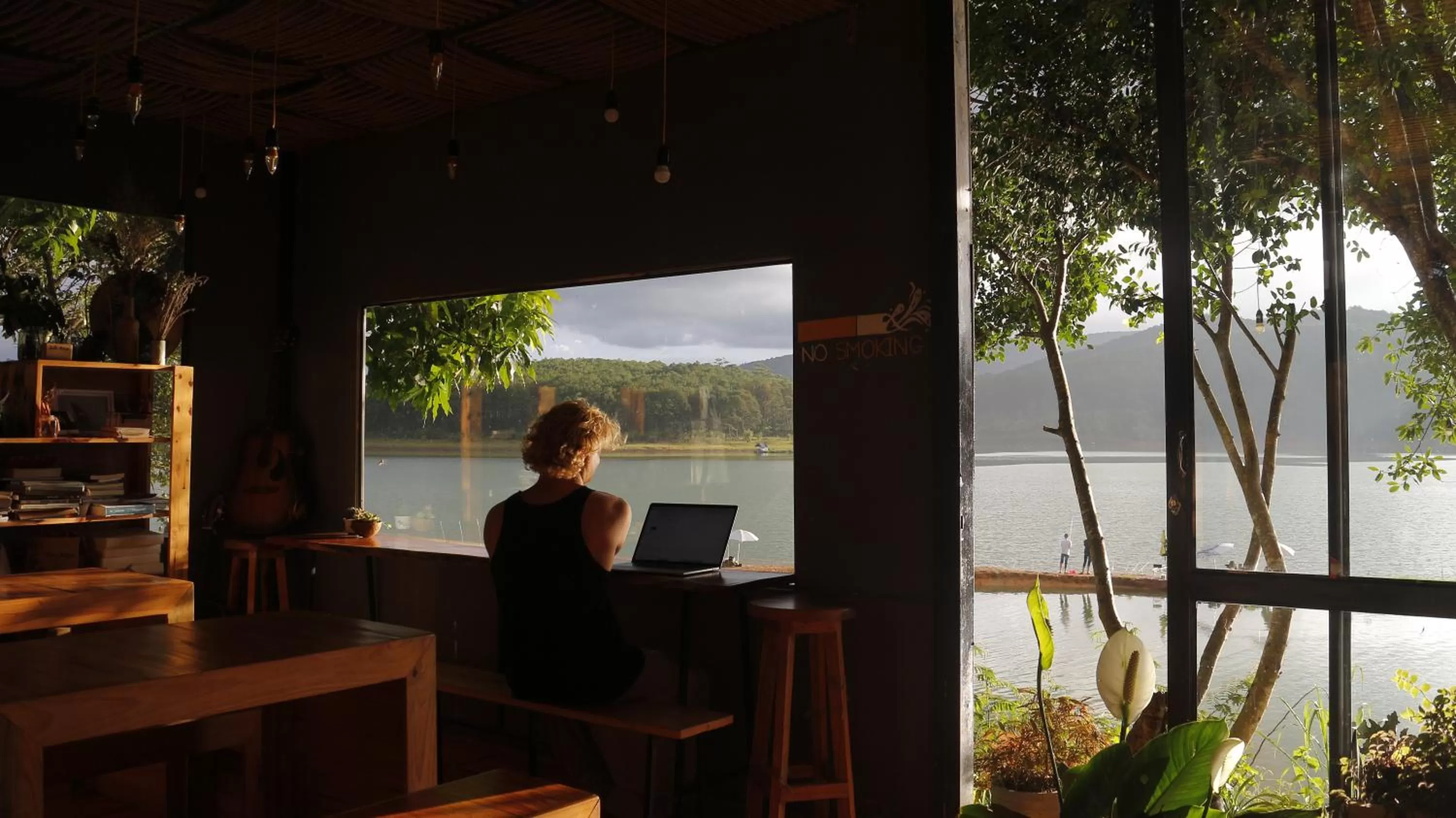 Lounge or bar in The Lake House Dalat