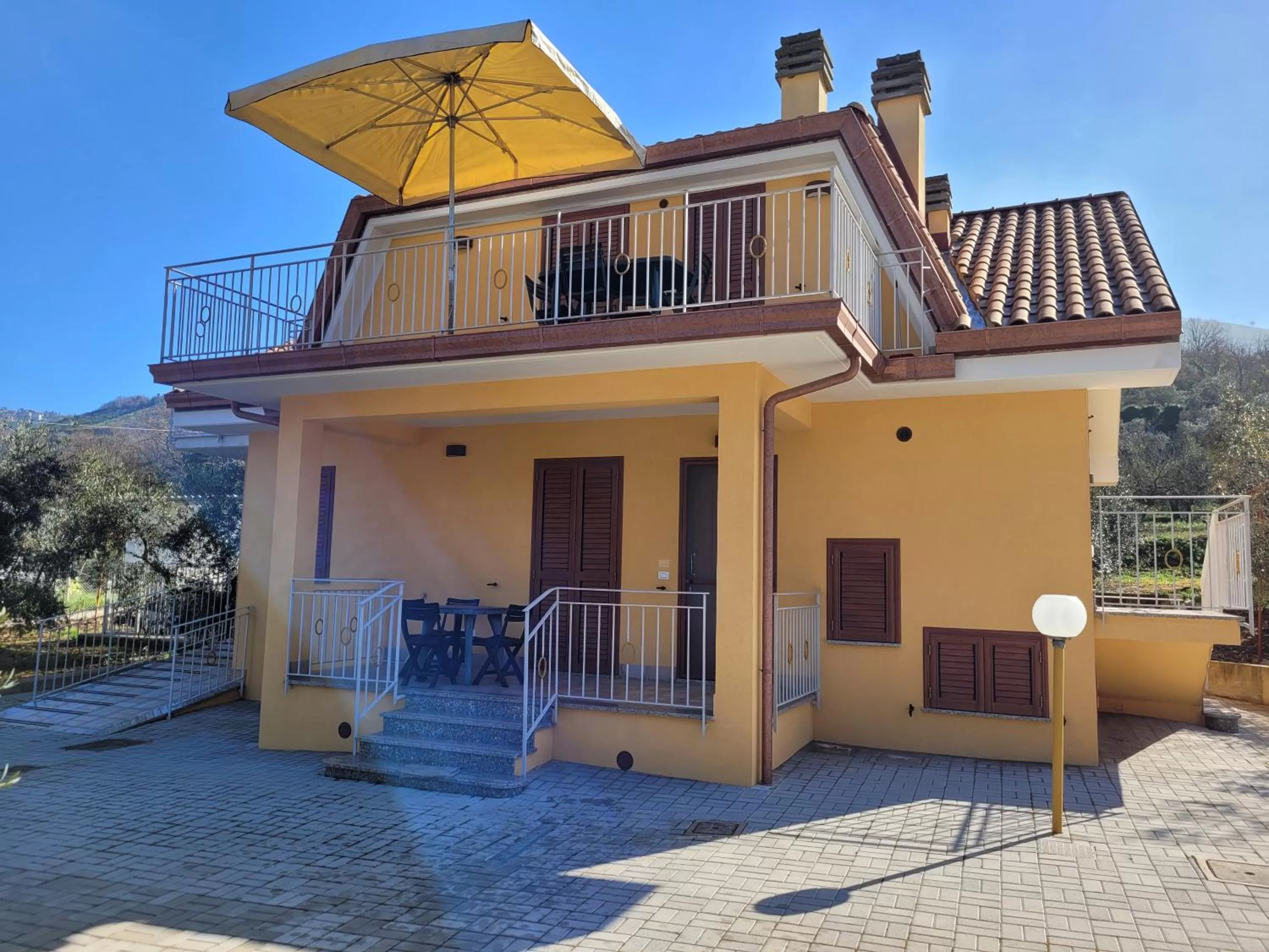 Alloggio turistico Magnifico Alessandro Valle Bernardo 04025 Lenola nei pressi di Fondi LT