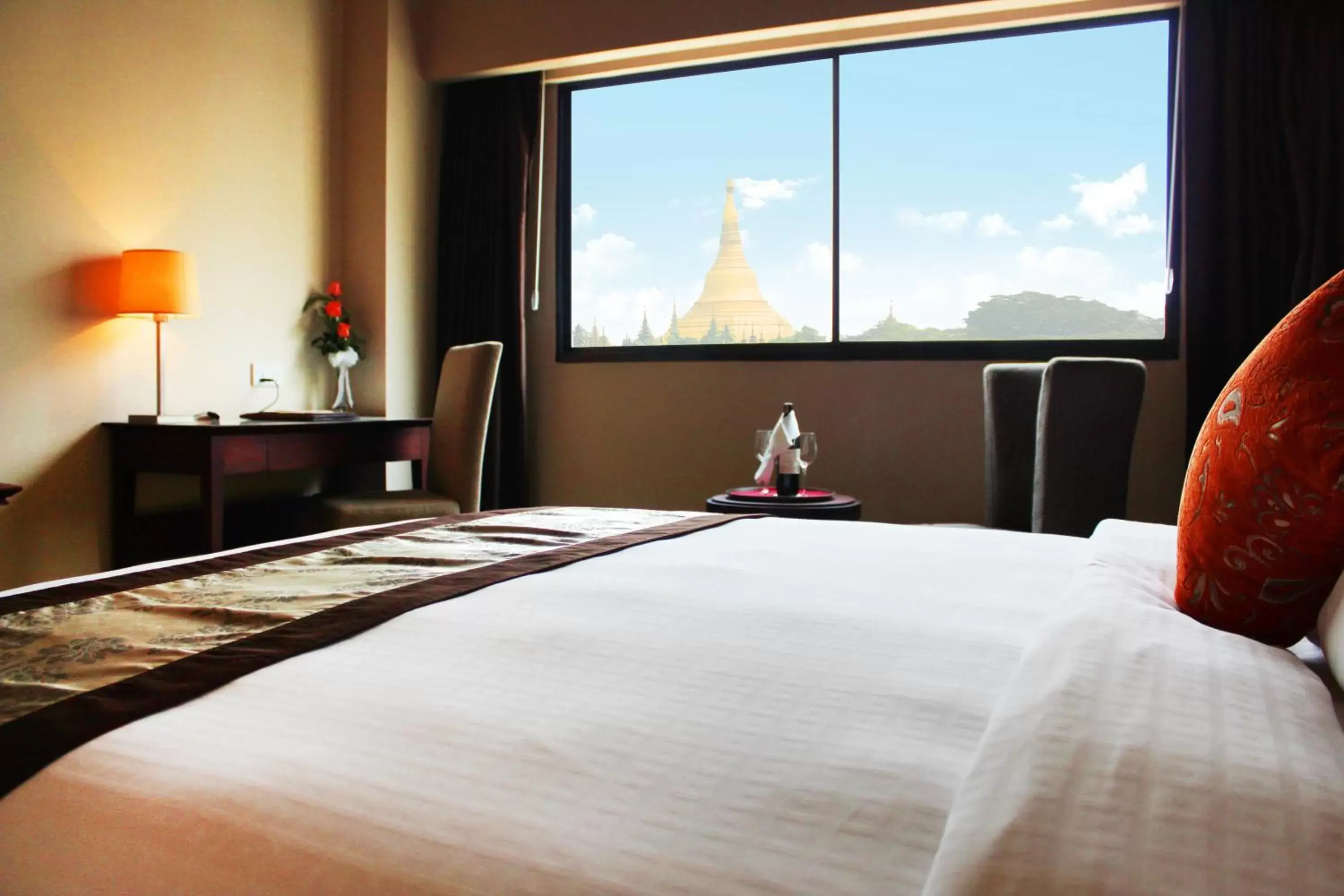 Landmark view, Bed in Summit Parkview Yangon