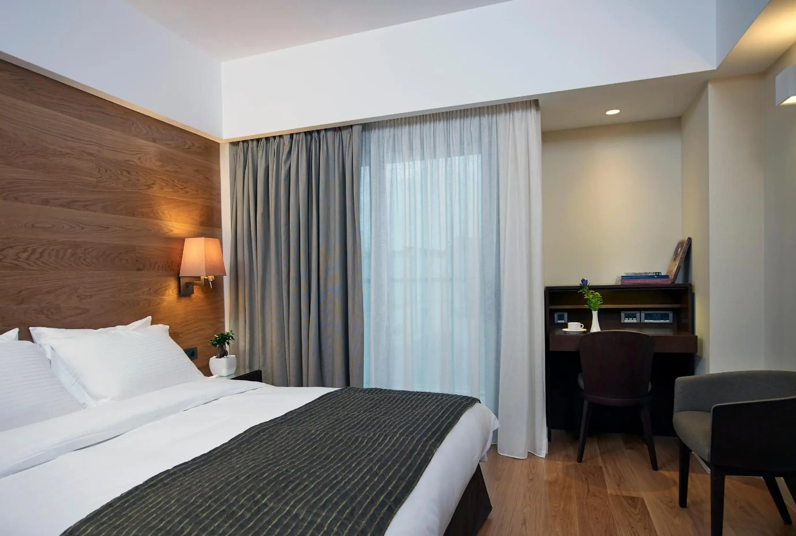 Photo of the whole room, Bed in Samaria Hotel