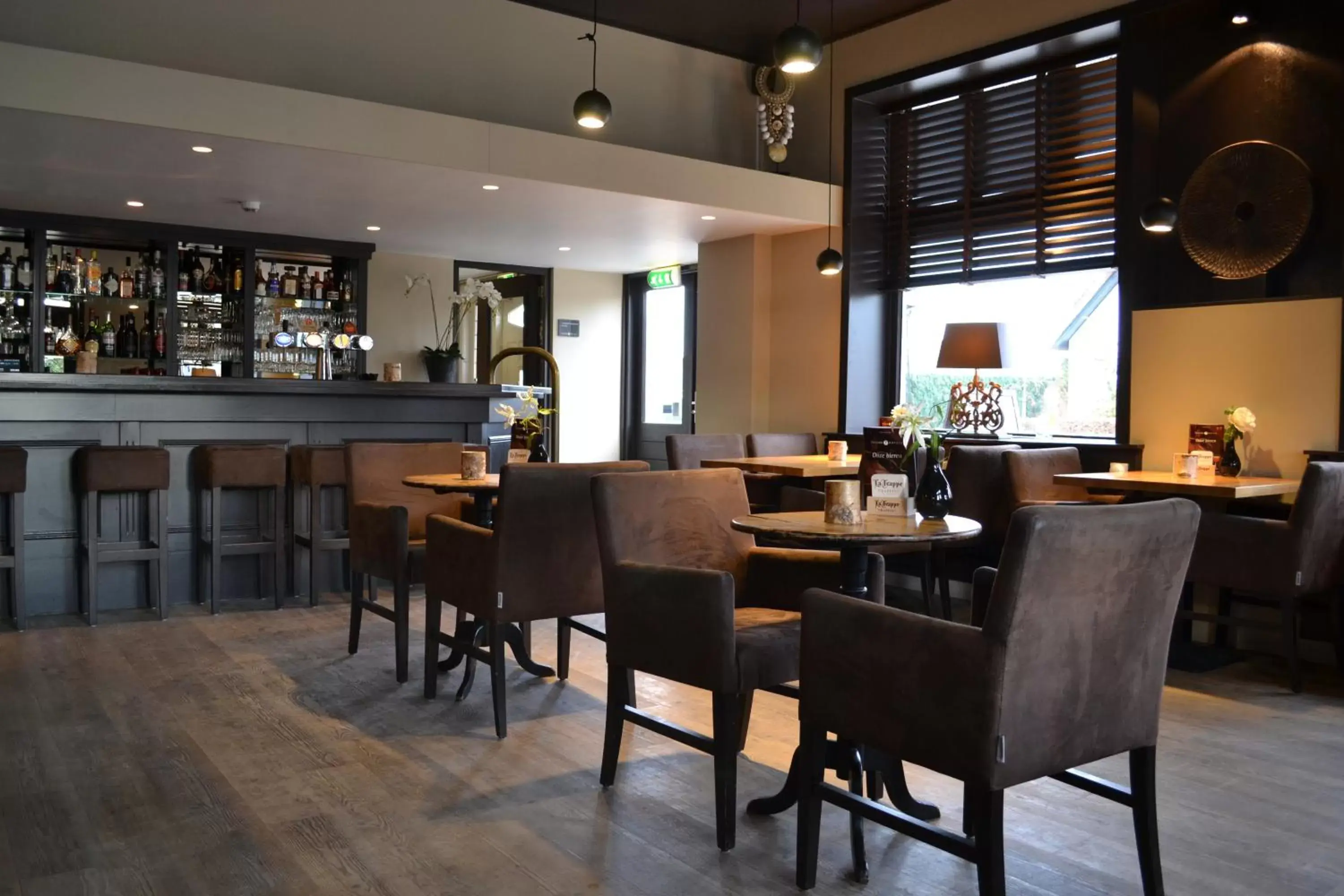 Lounge or bar in Fletcher Hotel Het Veluwse Bos Lounge or bar in Fletcher Hotel Het Veluwse Bos