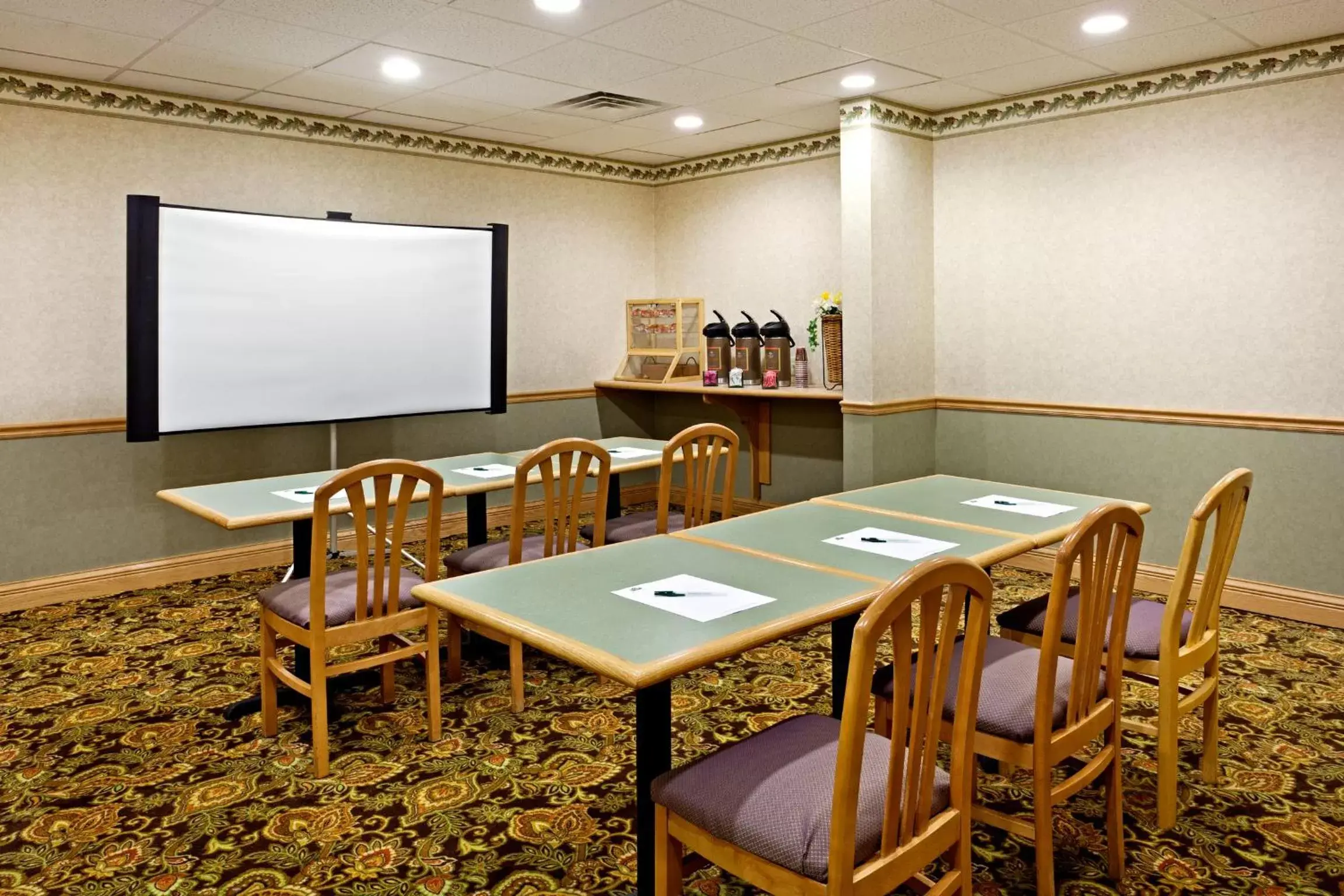 Business facilities in Country Inn & Suites by Radisson, Frackville (Pottsville), PA