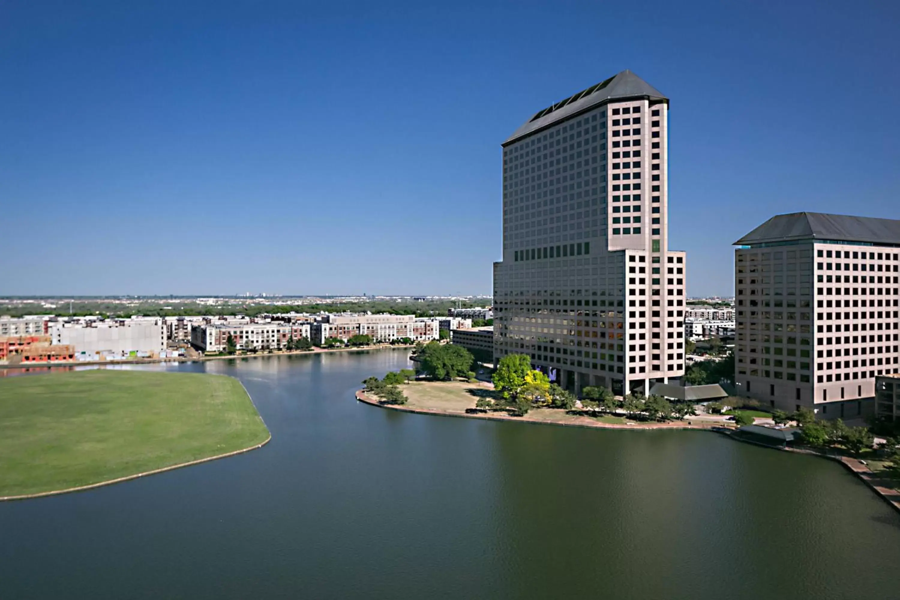 Property building in Marriott Dallas Las Colinas