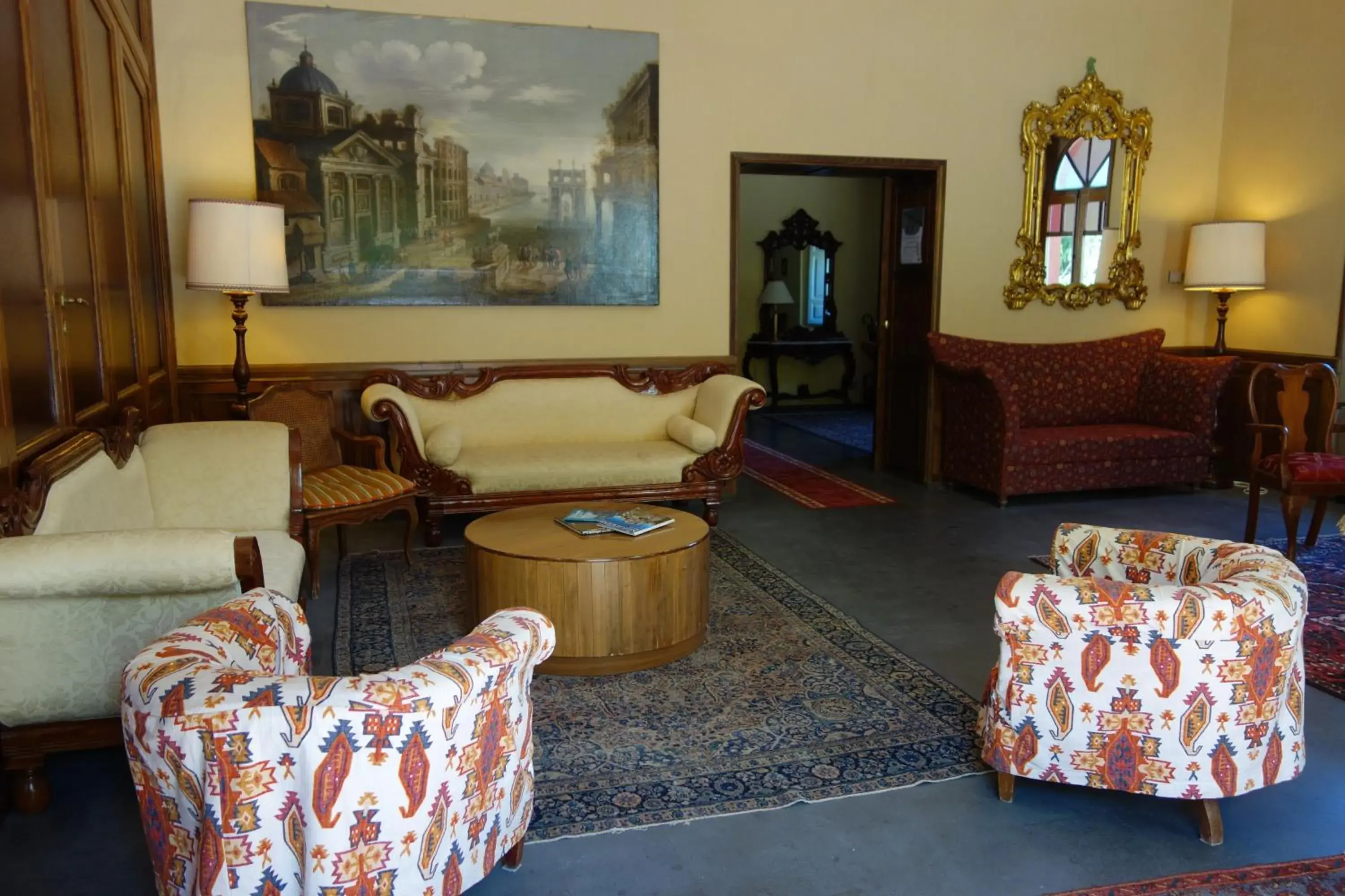 Lounge or bar, Seating Area in Hotel Roma