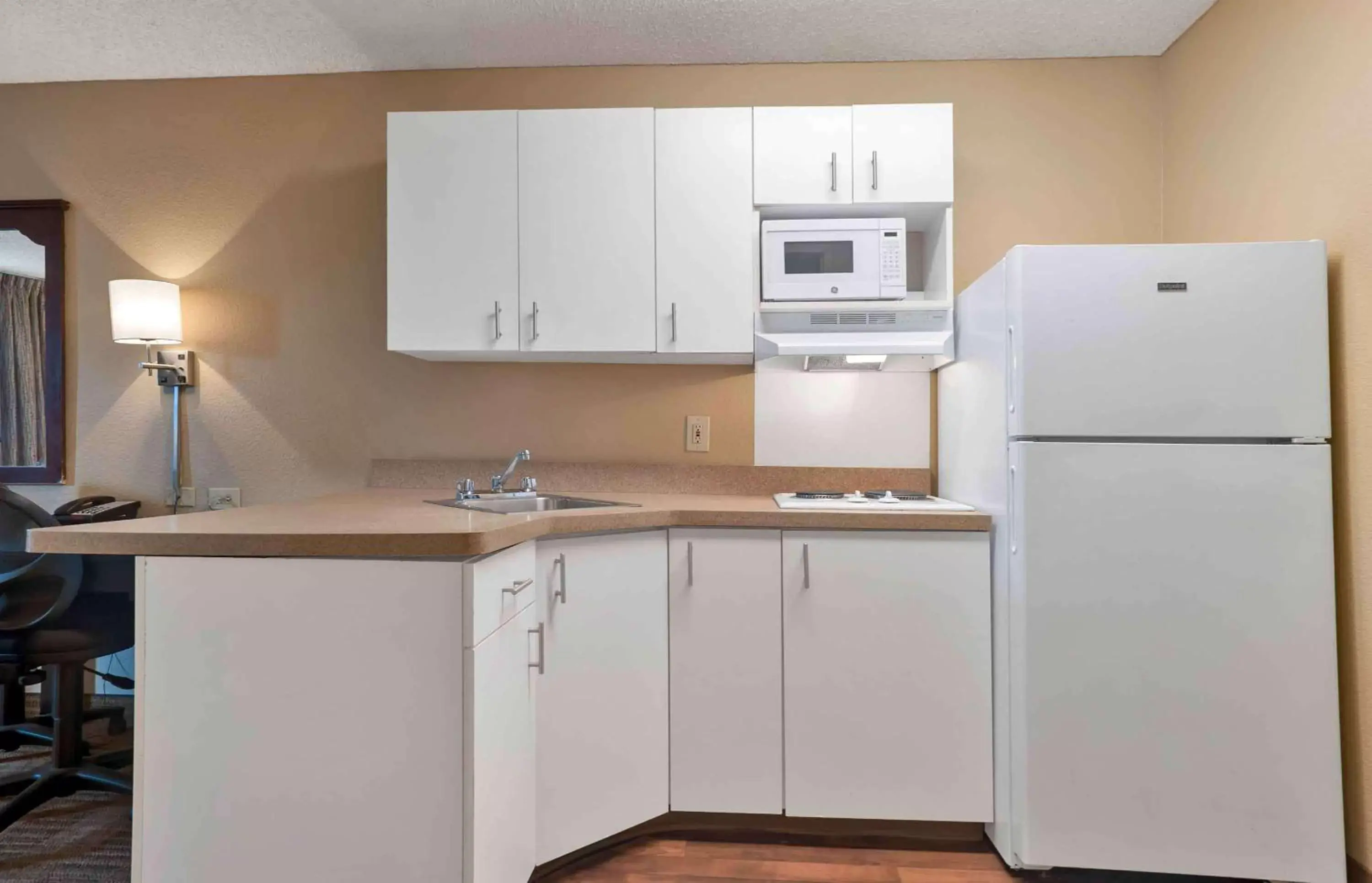 Bedroom, Kitchen/Kitchenette in Extended Stay America Suites - San Diego - Oceanside