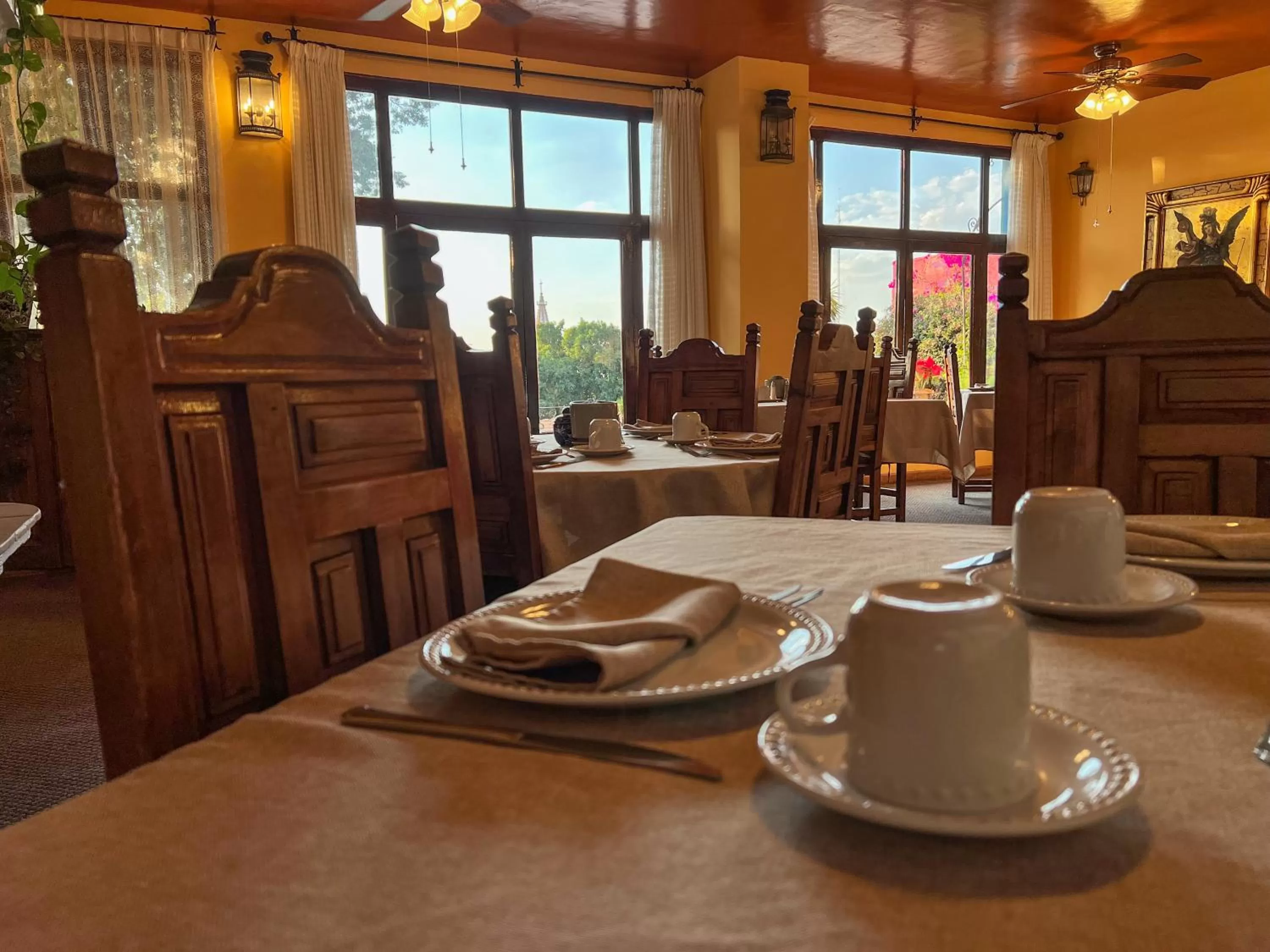 Restaurant/places to eat in Hacienda de las Flores