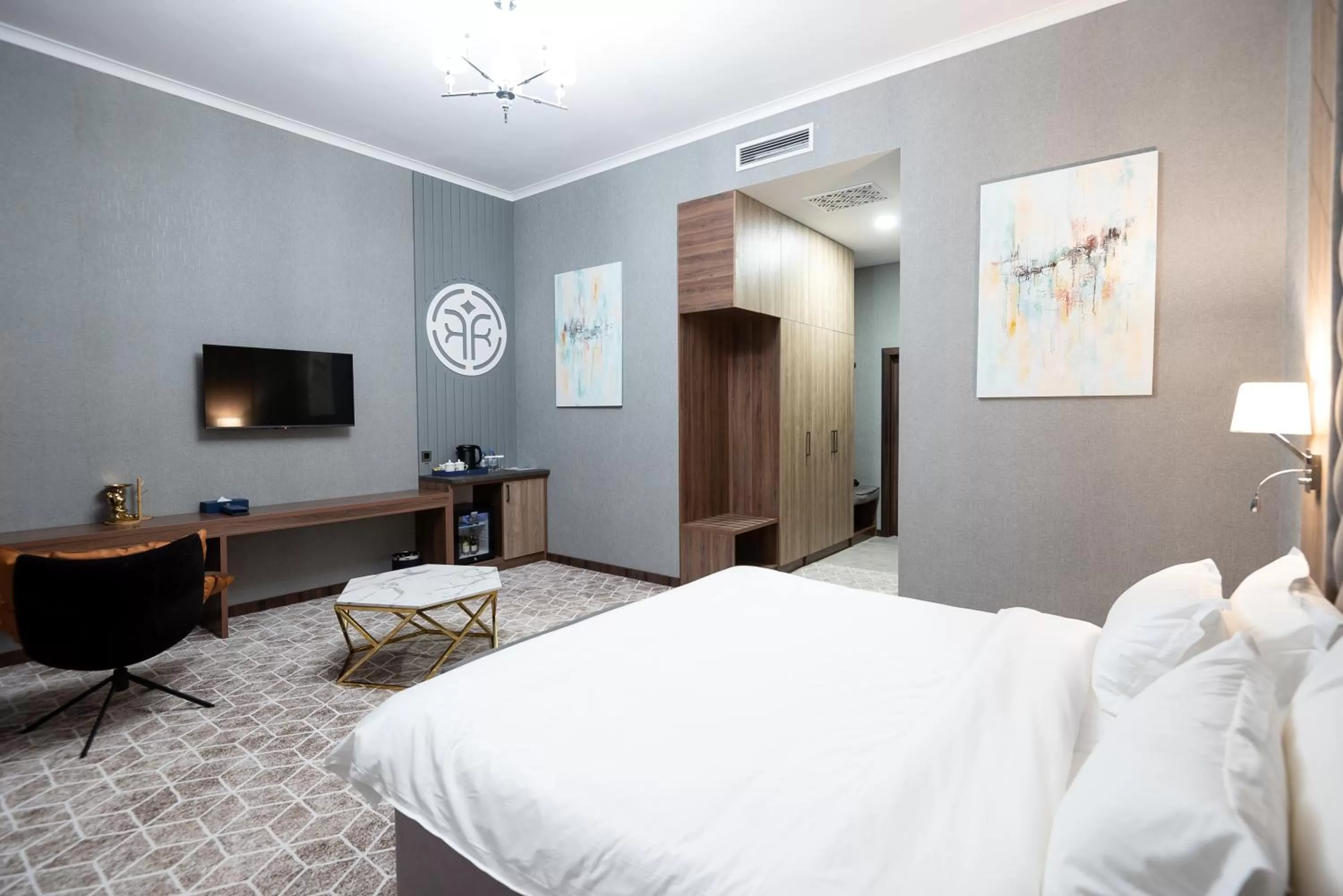 Photo of the whole room, TV/Entertainment Center in Tauke Khan Plaza