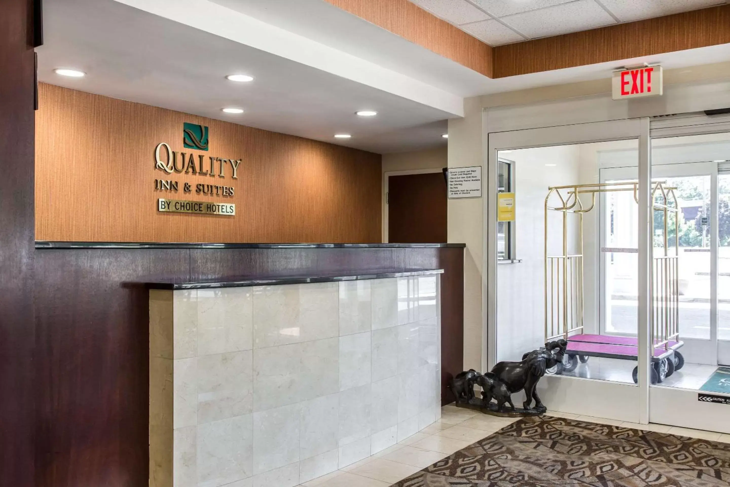 Lobby or reception, Lobby/Reception in Quality Inn & Suites Danbury near University