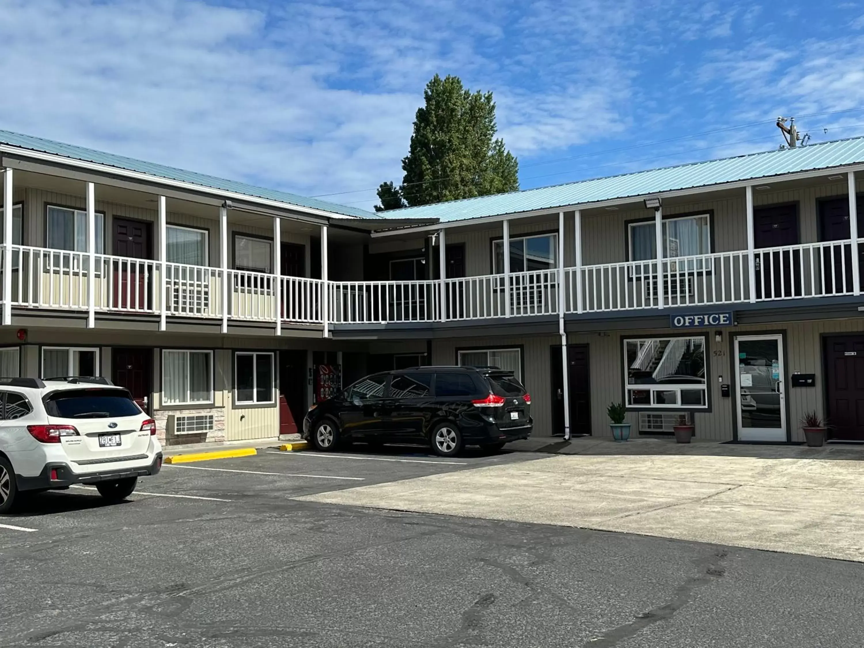 Property Building in Royal Victorian Motel