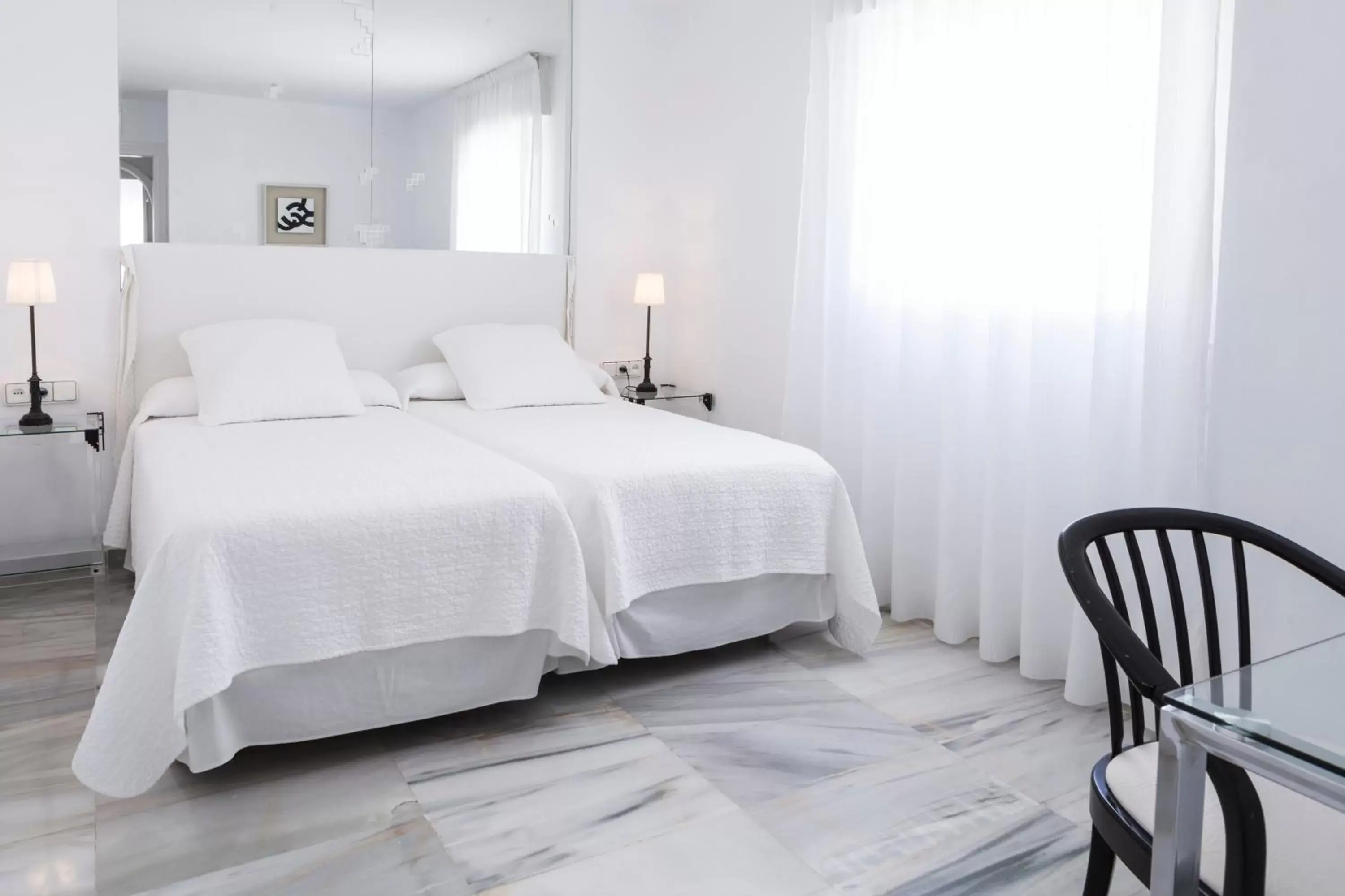 Bedroom, Bed in Hotel Suites Albayzin Del Mar