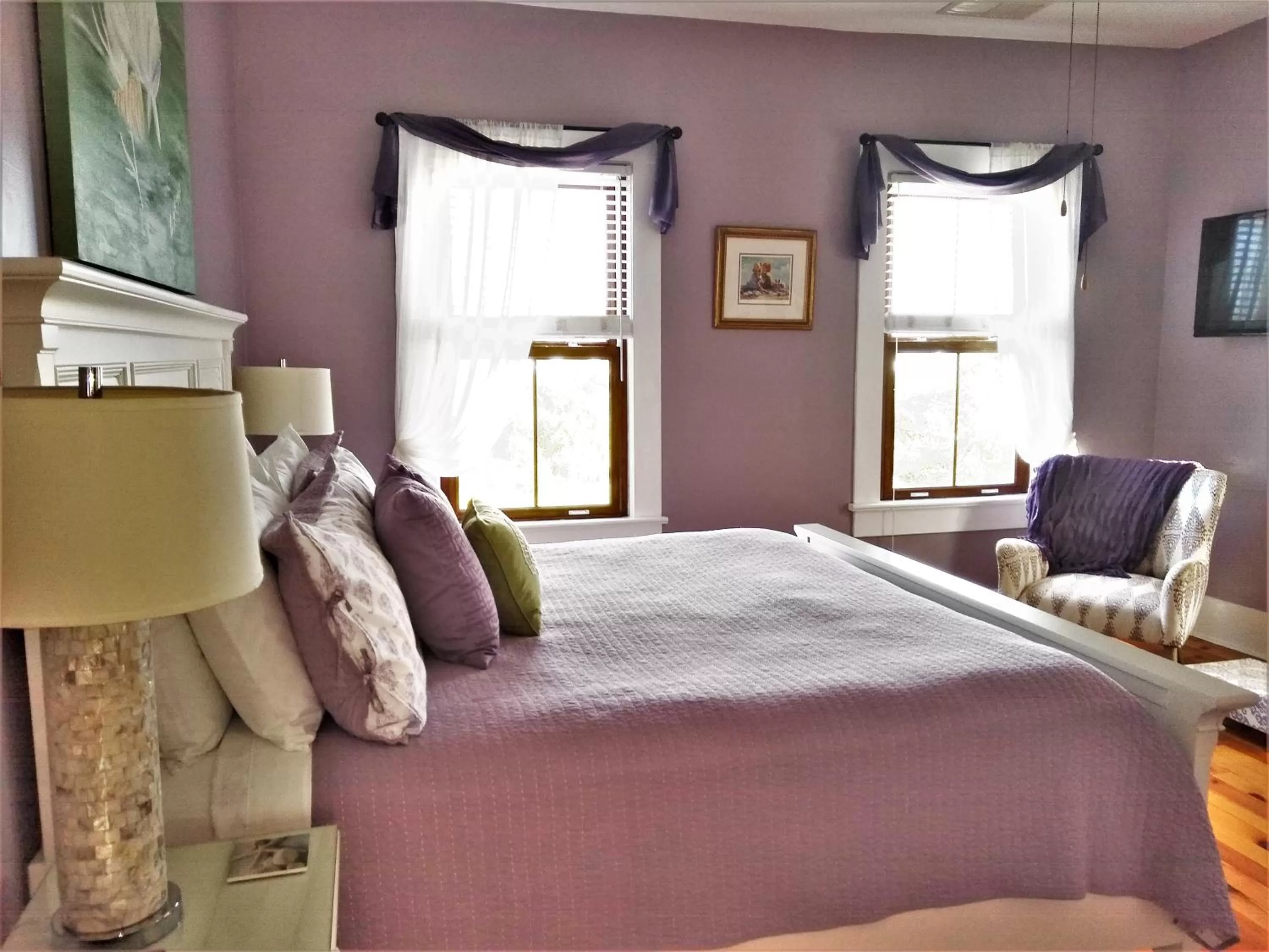 Bed in Surf Song Bed & Breakfast