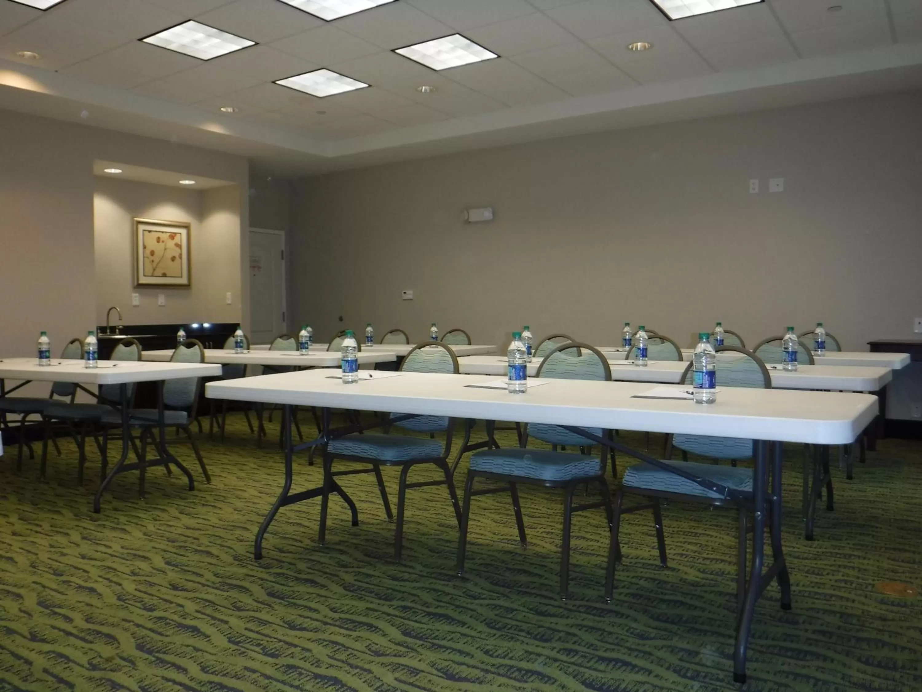 Meeting/conference room in Holiday Inn Express West Jefferson by IHG