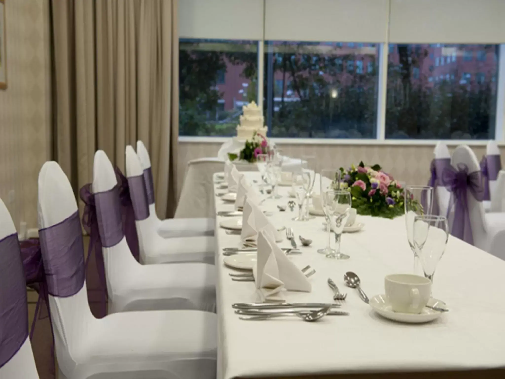 Banquet/Function facilities, Restaurant/Places to Eat in Future Inn Cardiff Bay