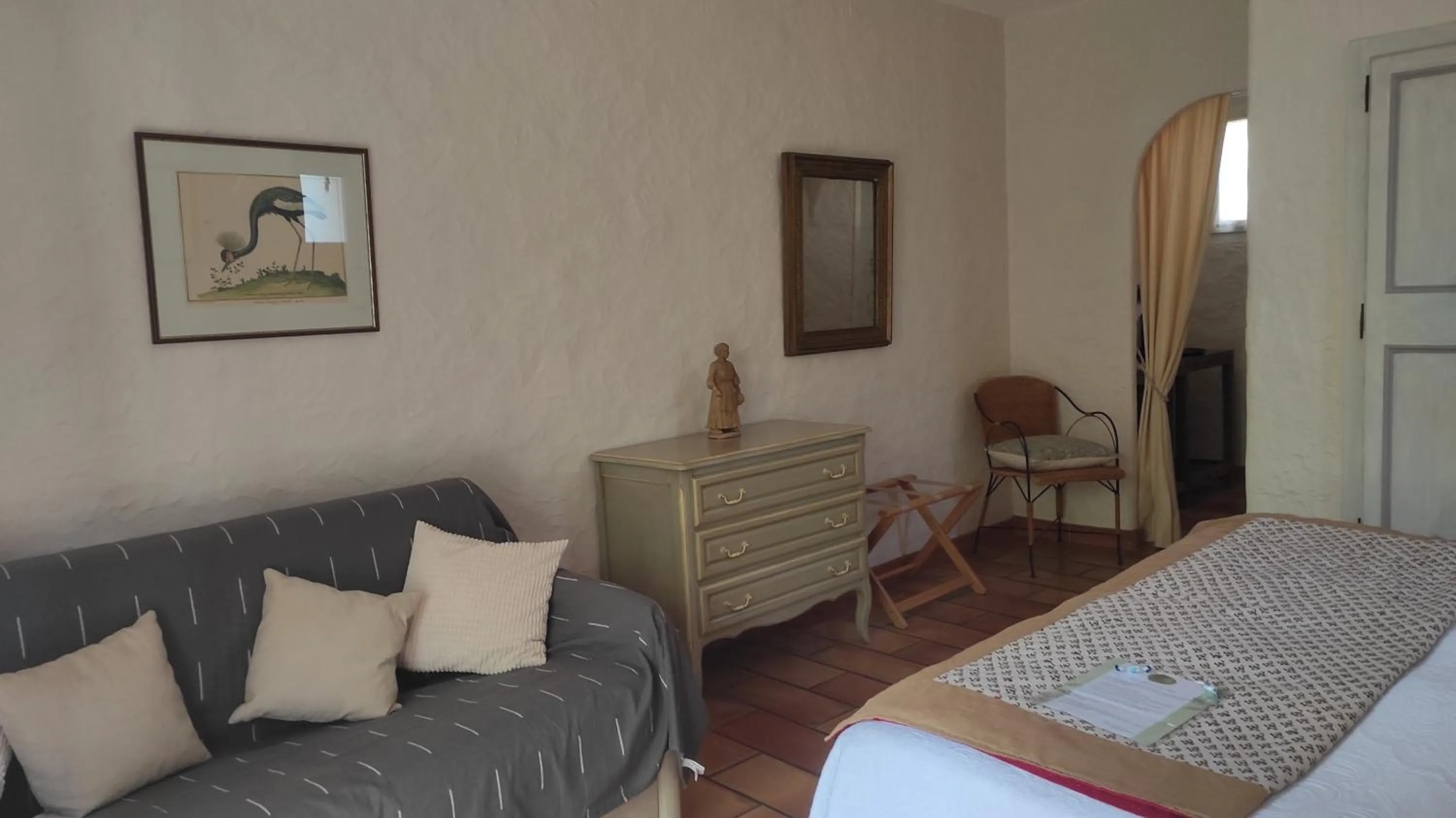 Bed in Hotel Le Mas Trilles