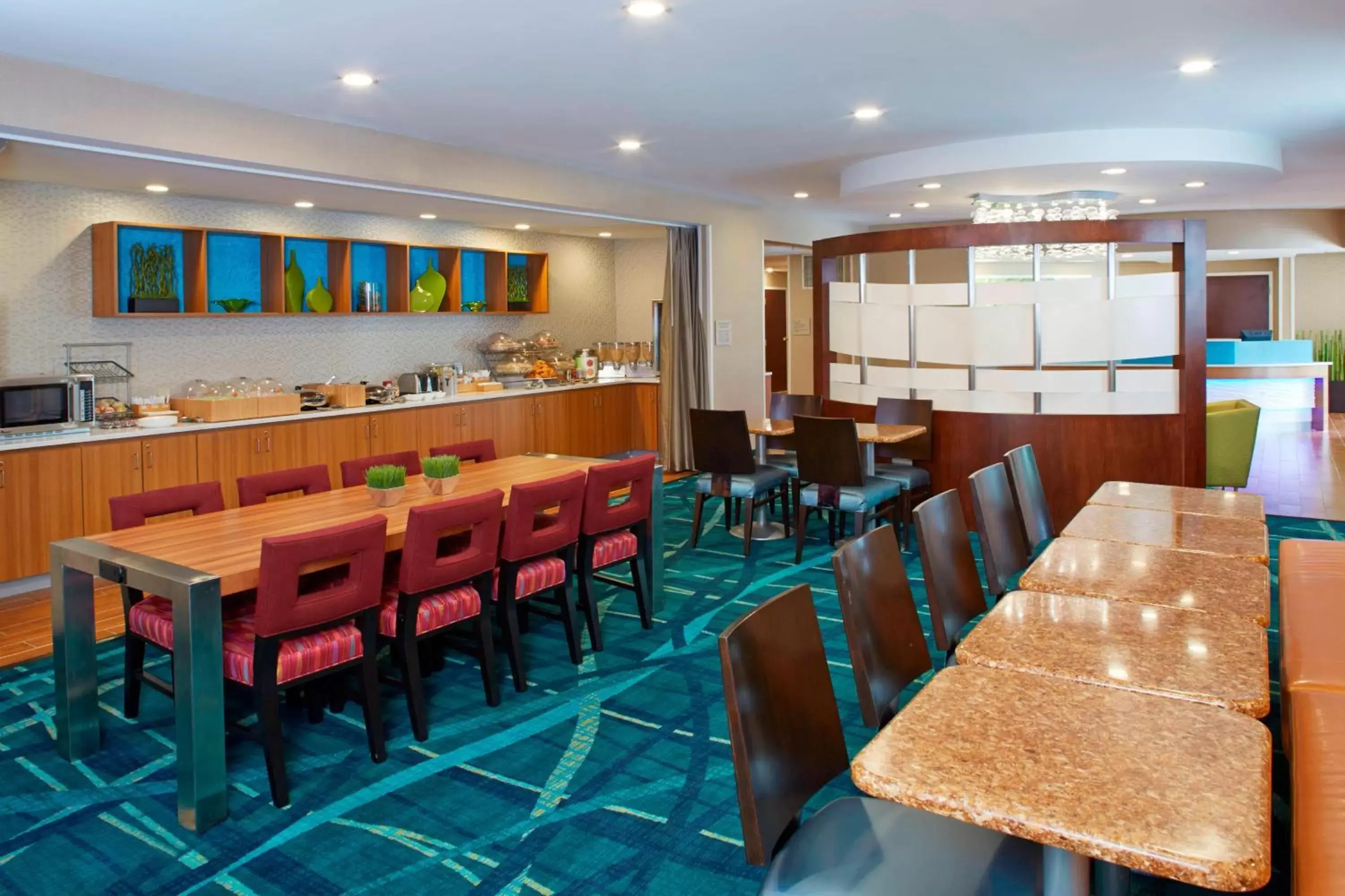 Breakfast, Restaurant/Places to Eat in SpringHill Suites by Marriott Atlanta Six Flags