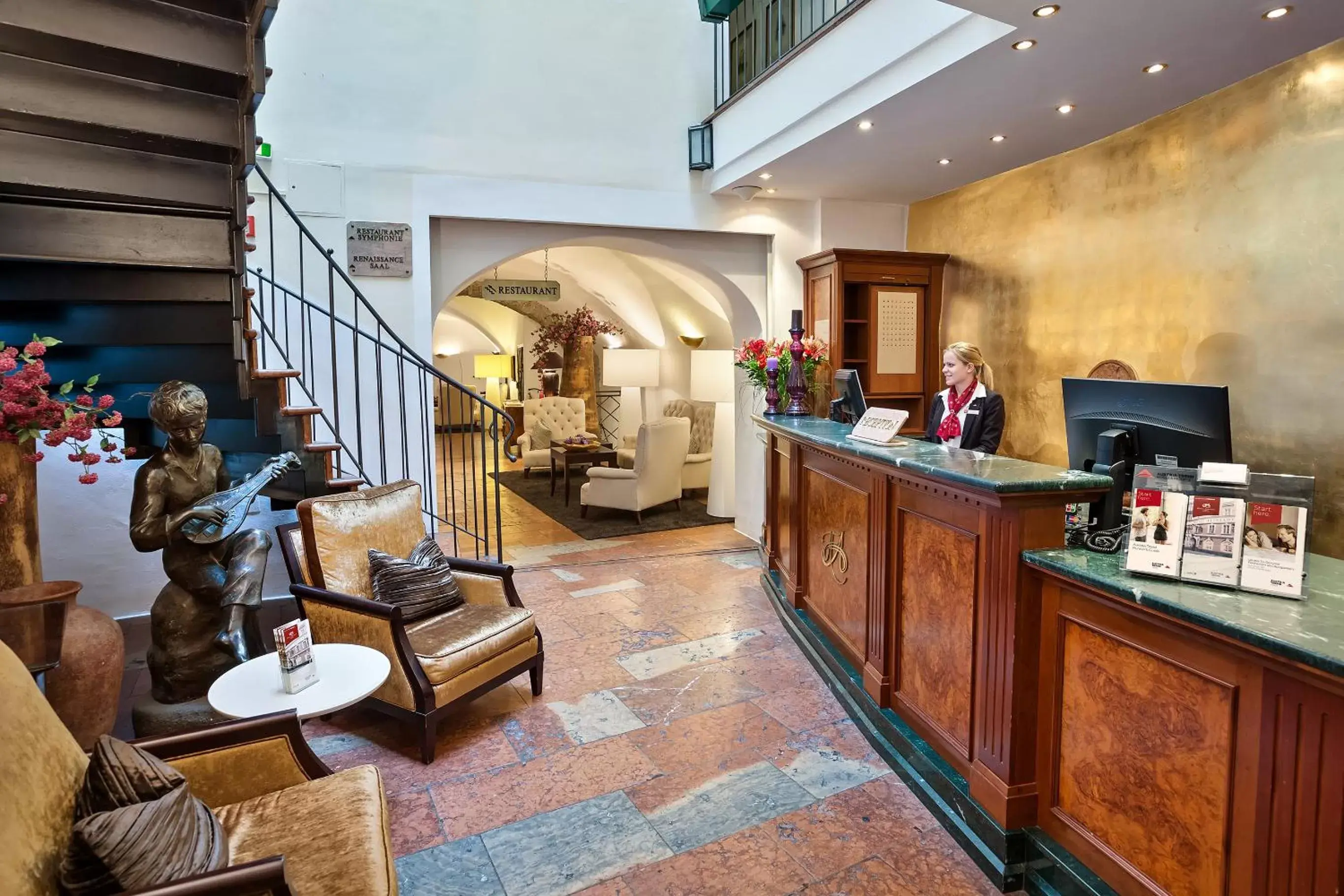 Lobby or reception in Radisson Blu Hotel Altstadt