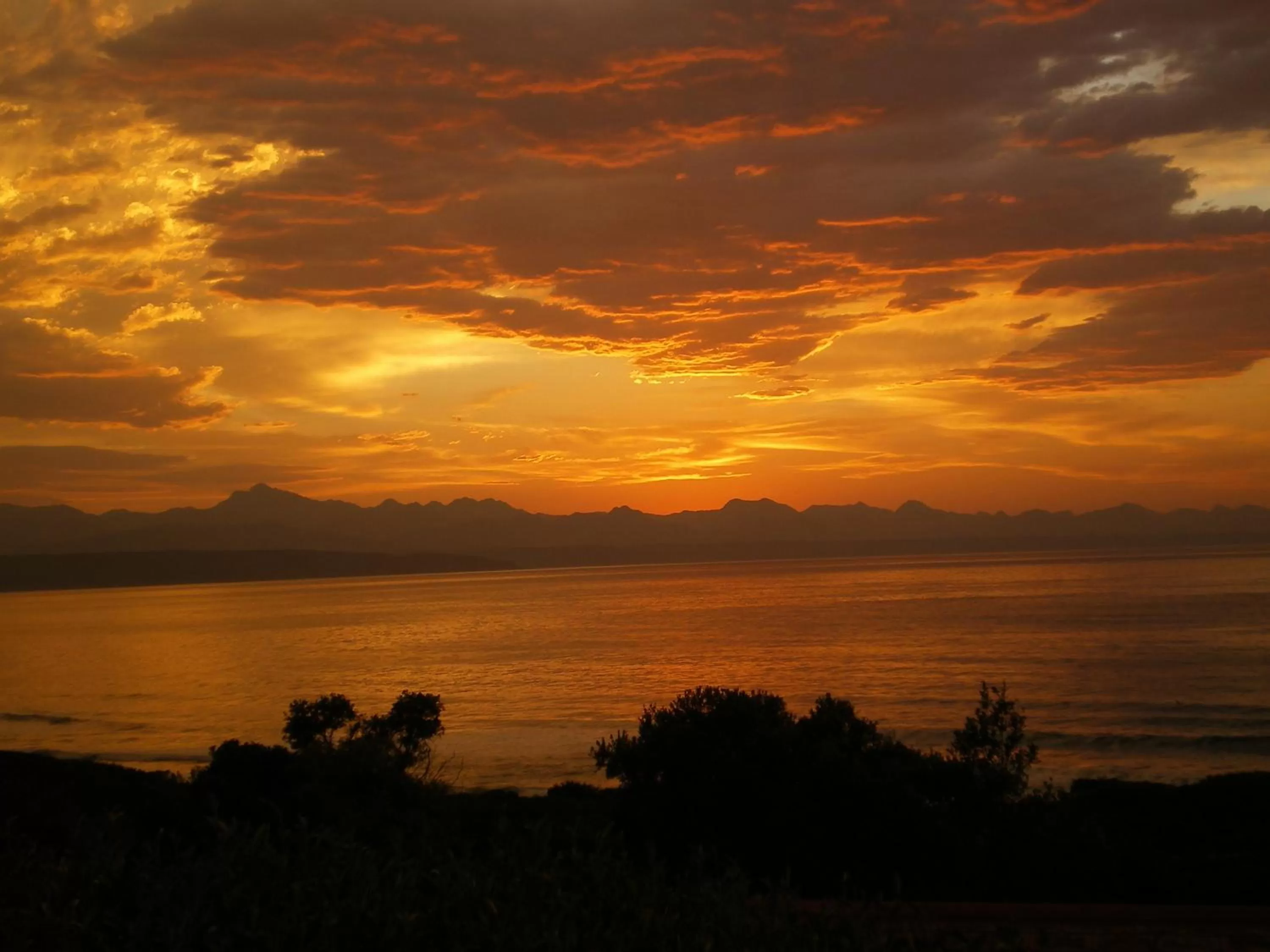 Mountain view in Dolphins' Playground Beachfront B&B