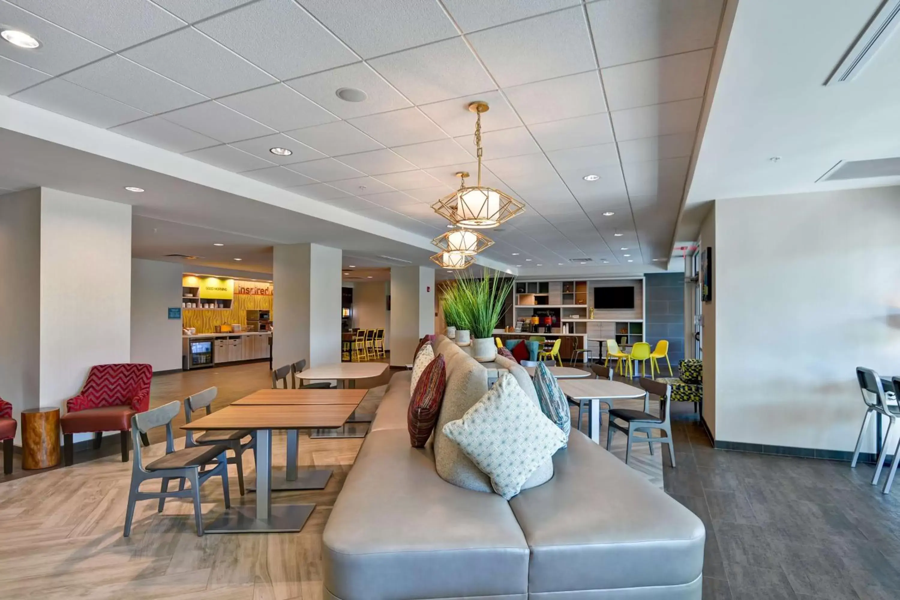 Lobby or reception, Restaurant/Places to Eat in Home2 Suites By Hilton Tampa USF Near Busch Gardens