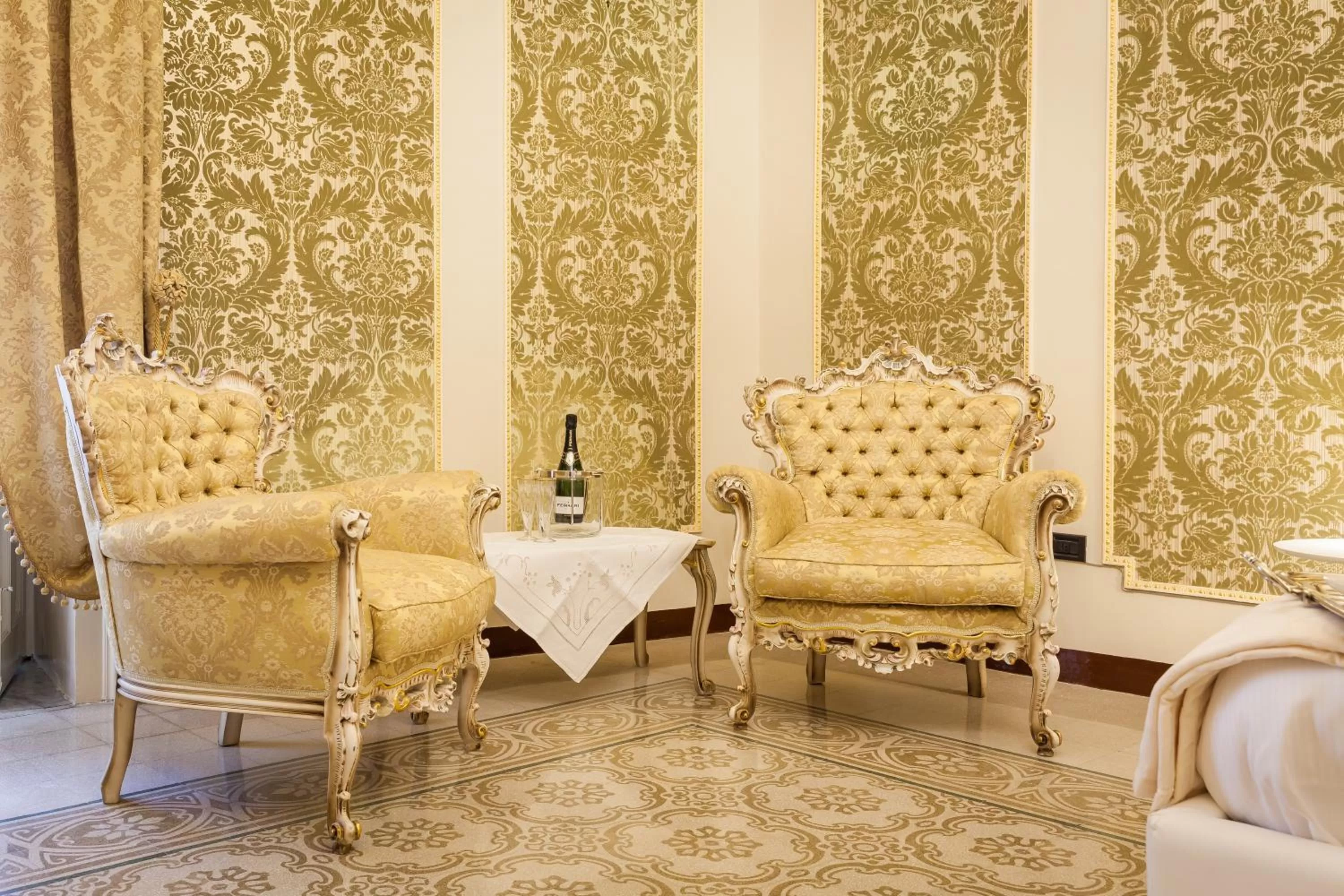 Decorative detail in Palazzo Montalbano