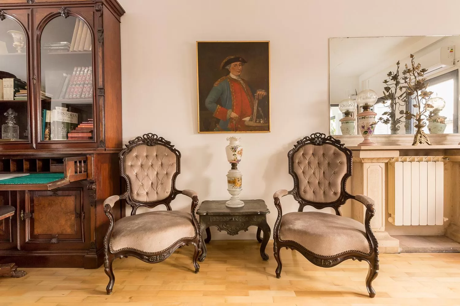 Living room in Virreinato Hotel Boutique