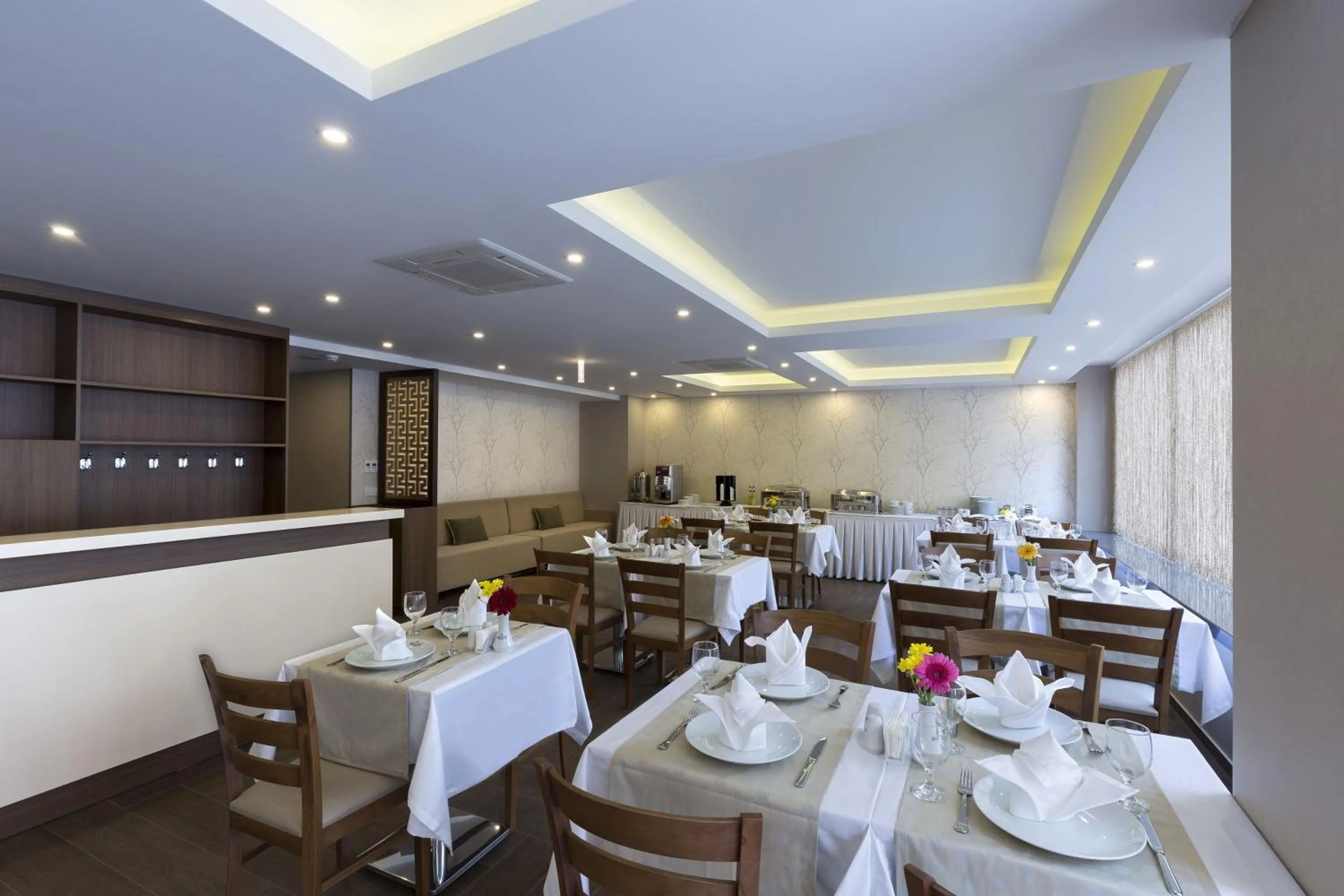 Buffet breakfast in Regard Hotel