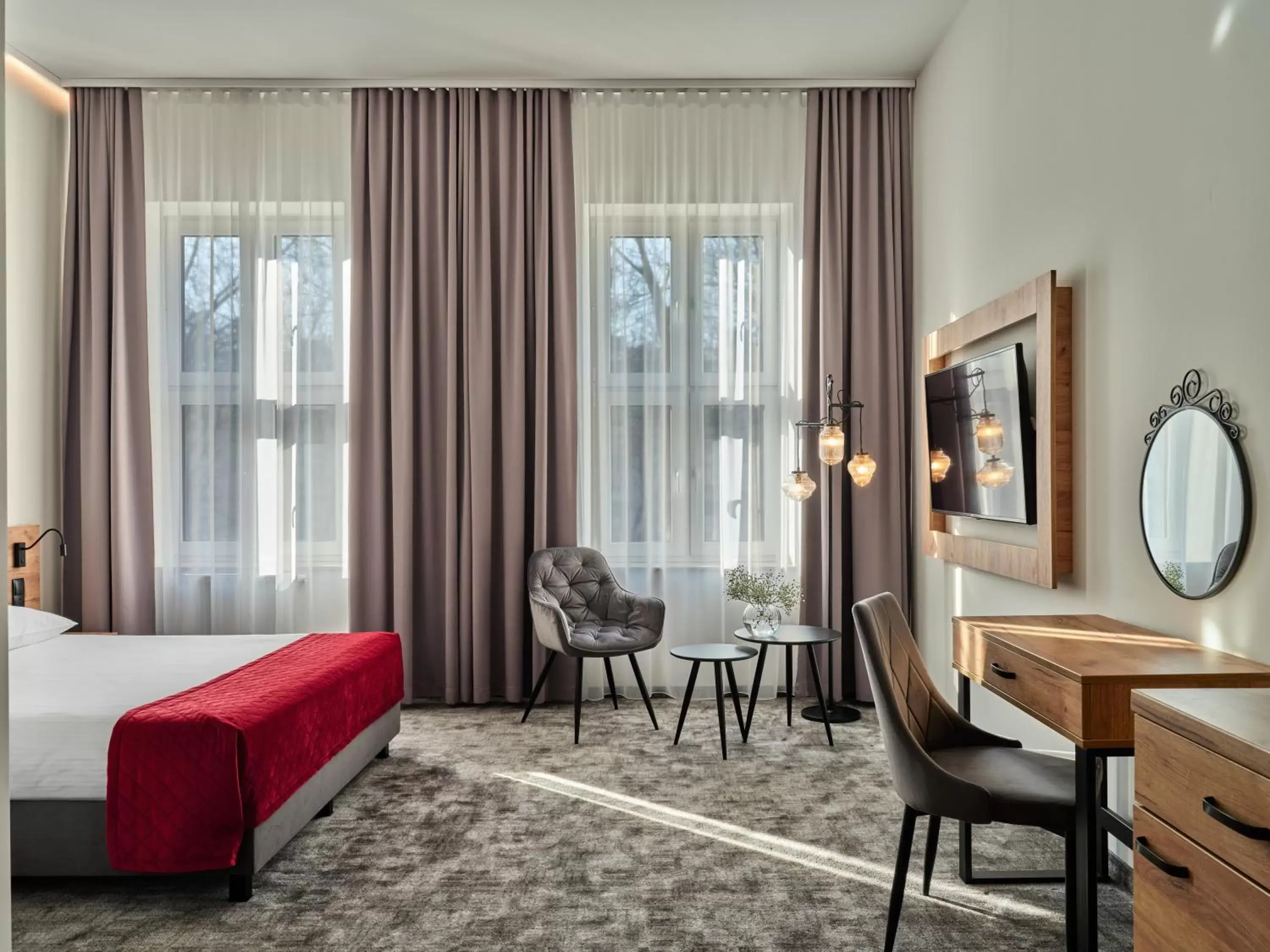 Bedroom, Seating Area in 1891 Garni Hotel