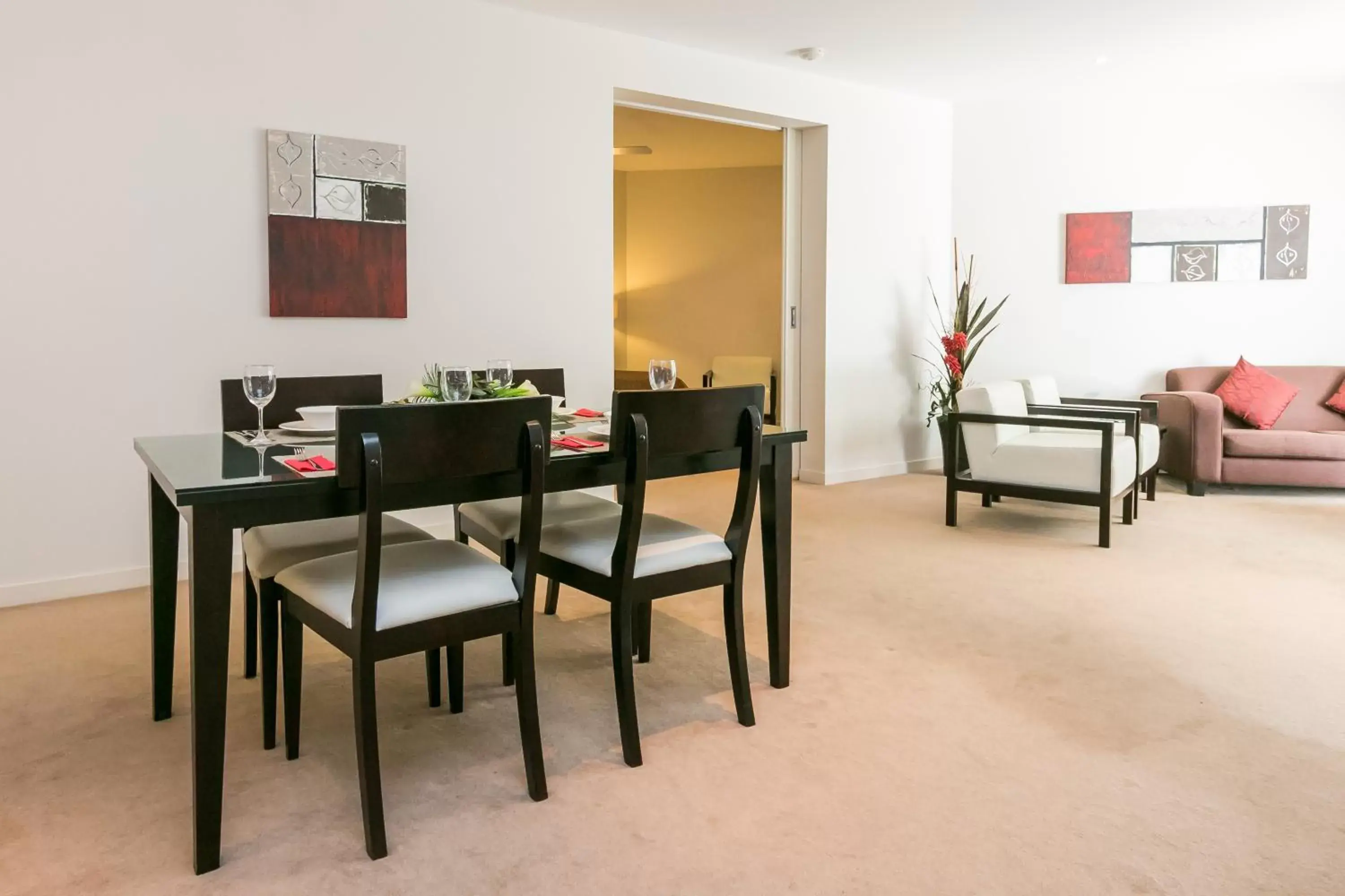 Dining area in Grand Mercure Allegra Hervey Bay