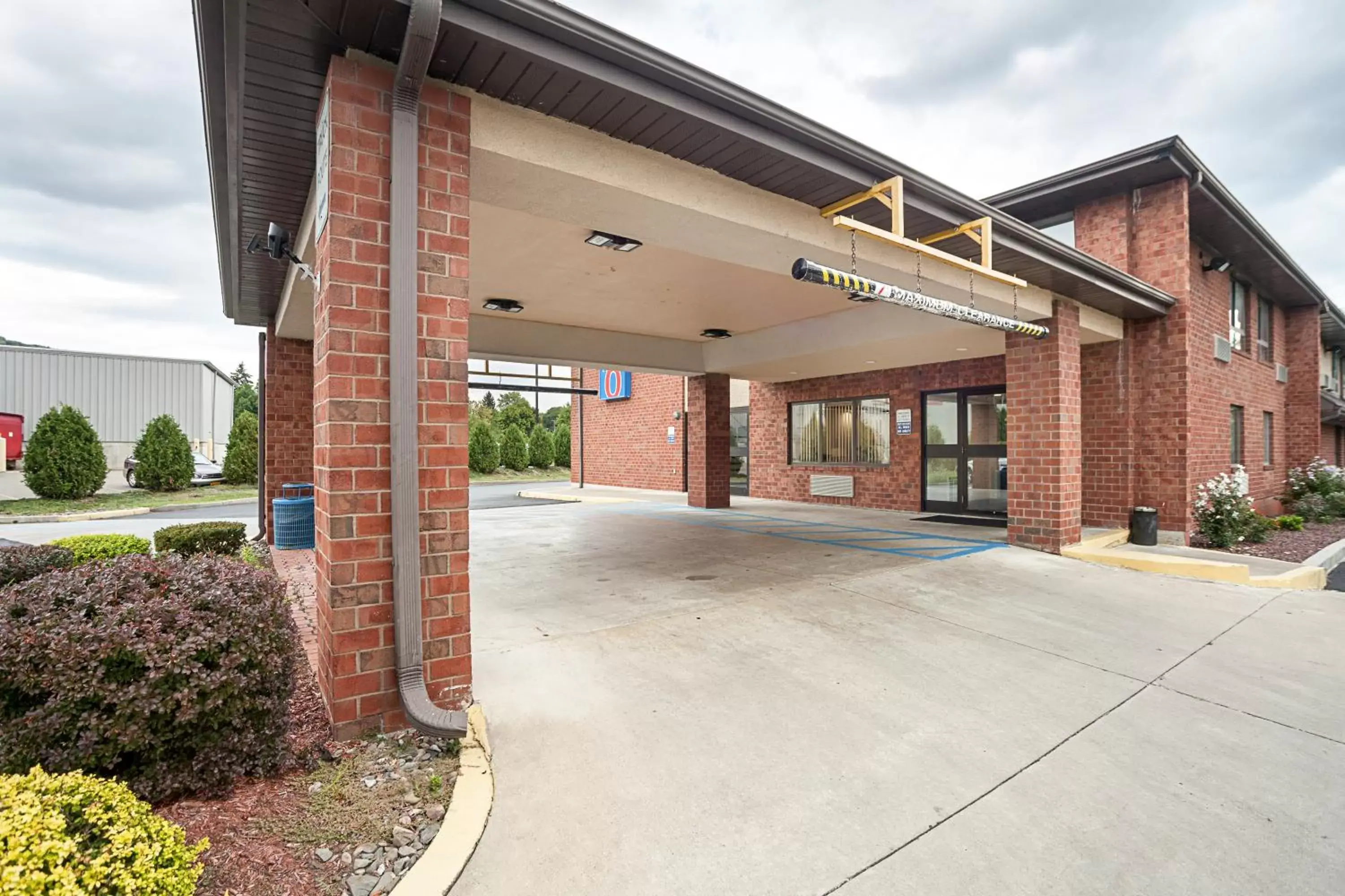 Facade/Entrance in Motel 6-Binghamton, NY